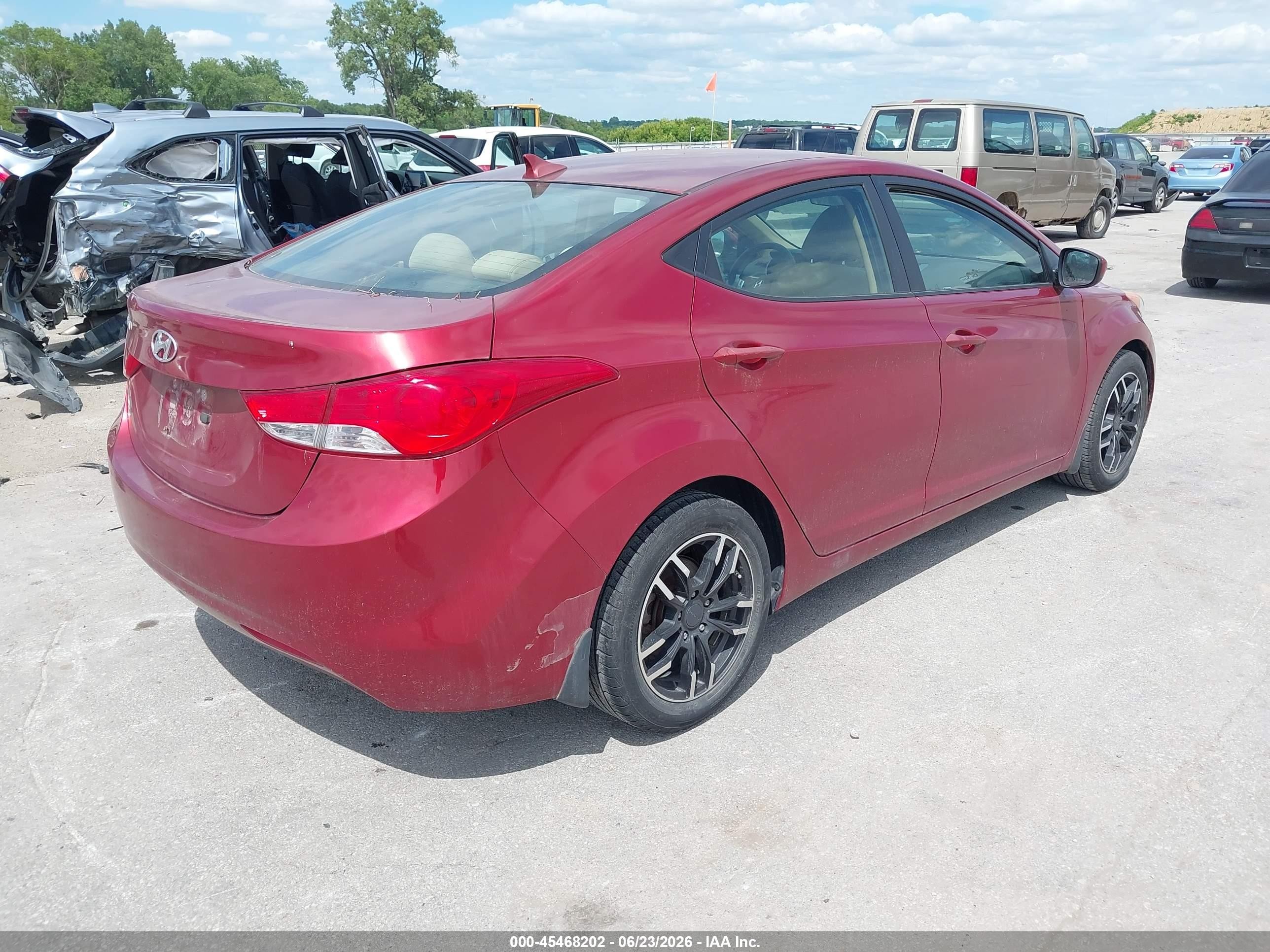 2013 Hyundai Elantra Gls Красный vin: 5NPDH4AE1DH282735