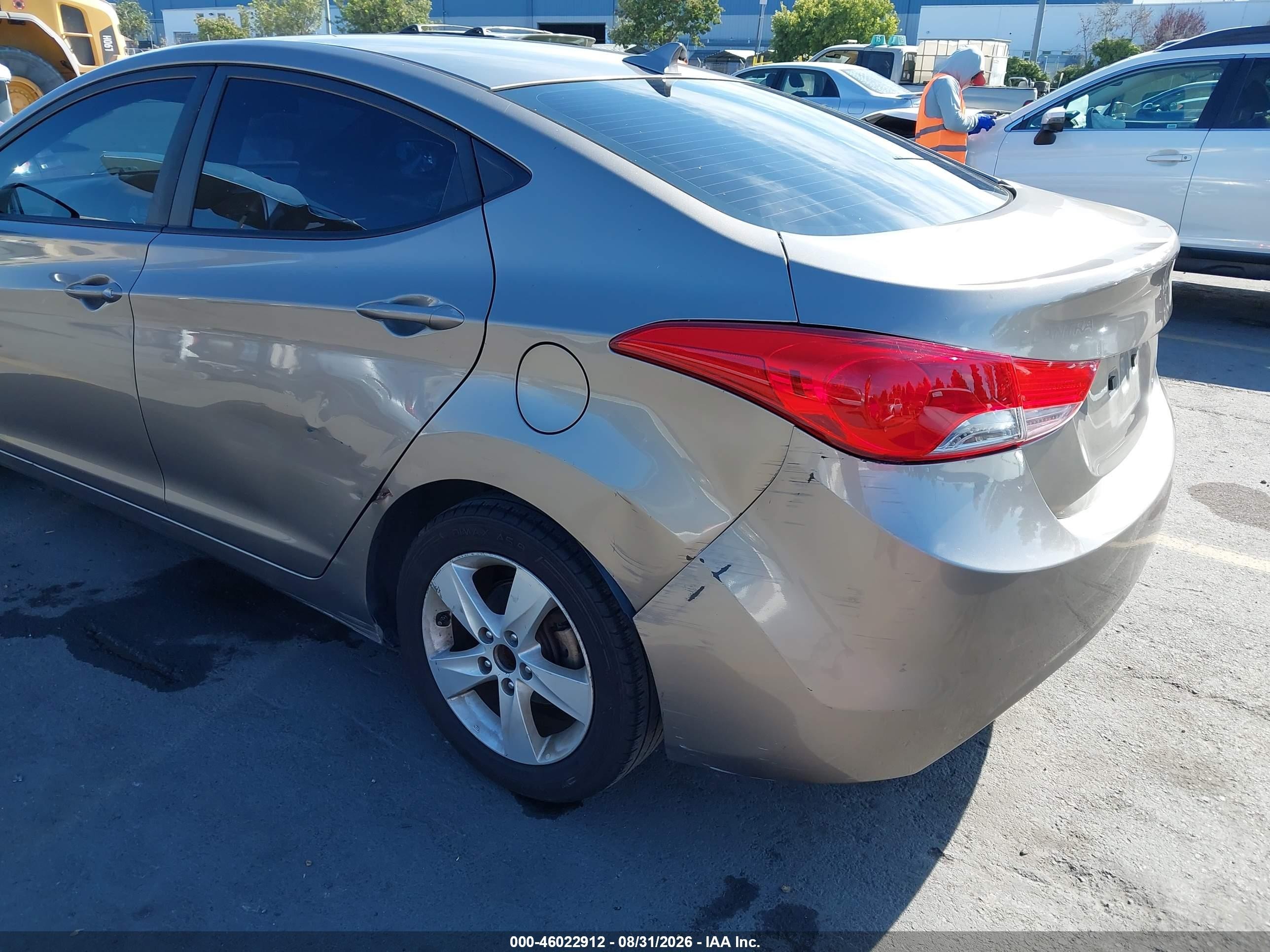 2013 Hyundai Elantra Gls Gold vin: 5NPDH4AE1DH309061