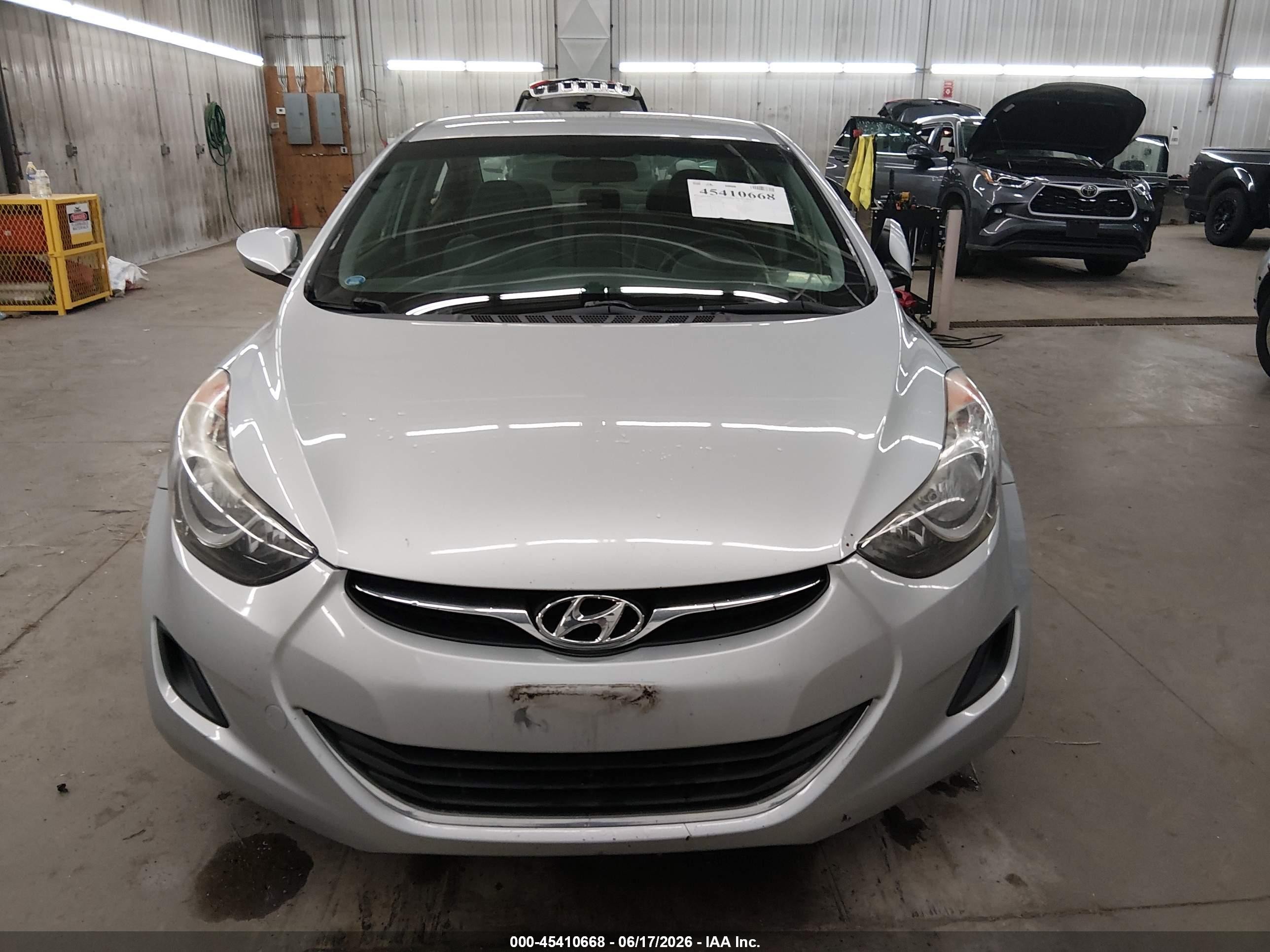 2013 Hyundai Elantra Gls Серебряный vin: 5NPDH4AE1DH320125