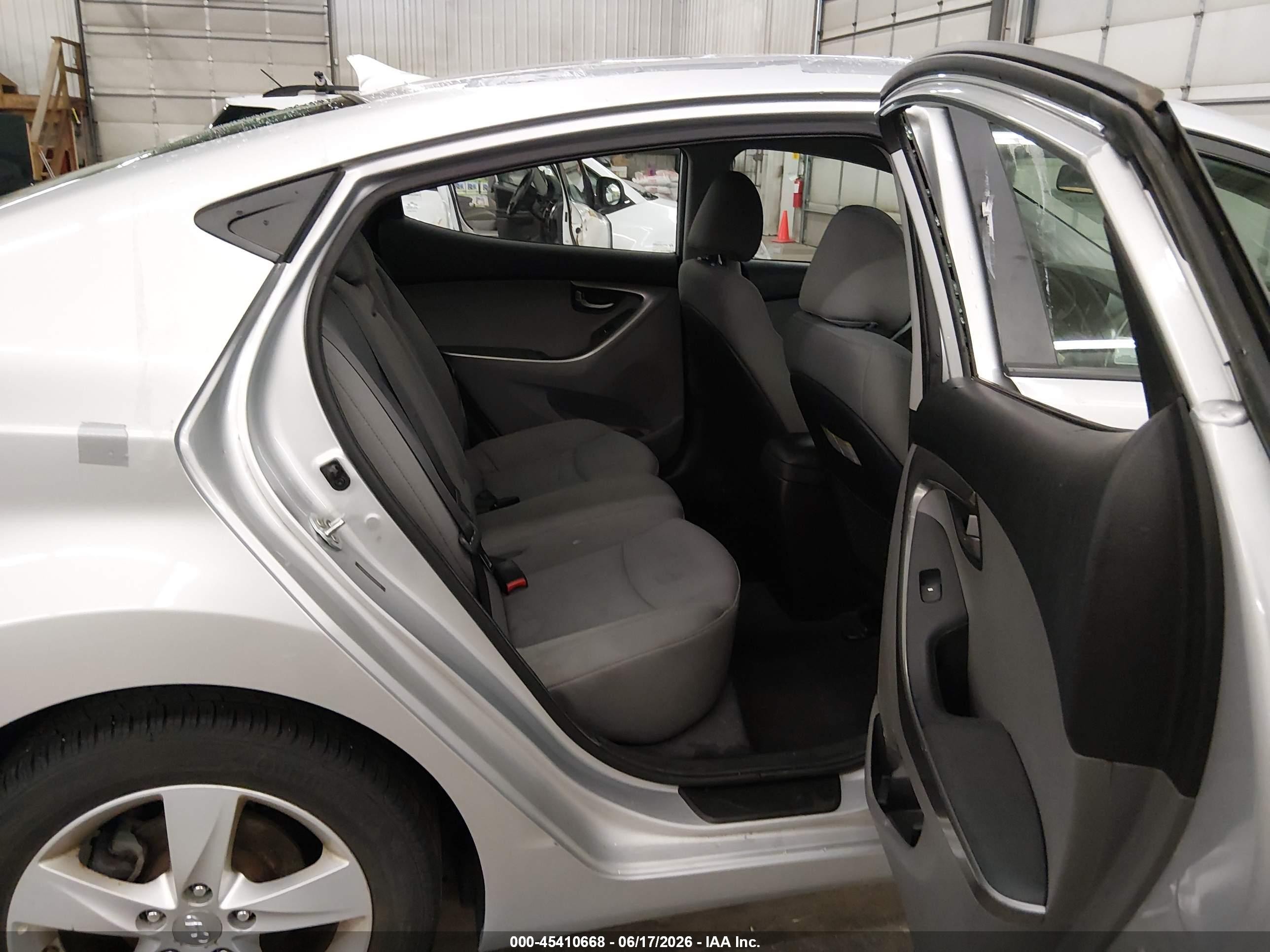 2013 Hyundai Elantra Gls Серебряный vin: 5NPDH4AE1DH320125