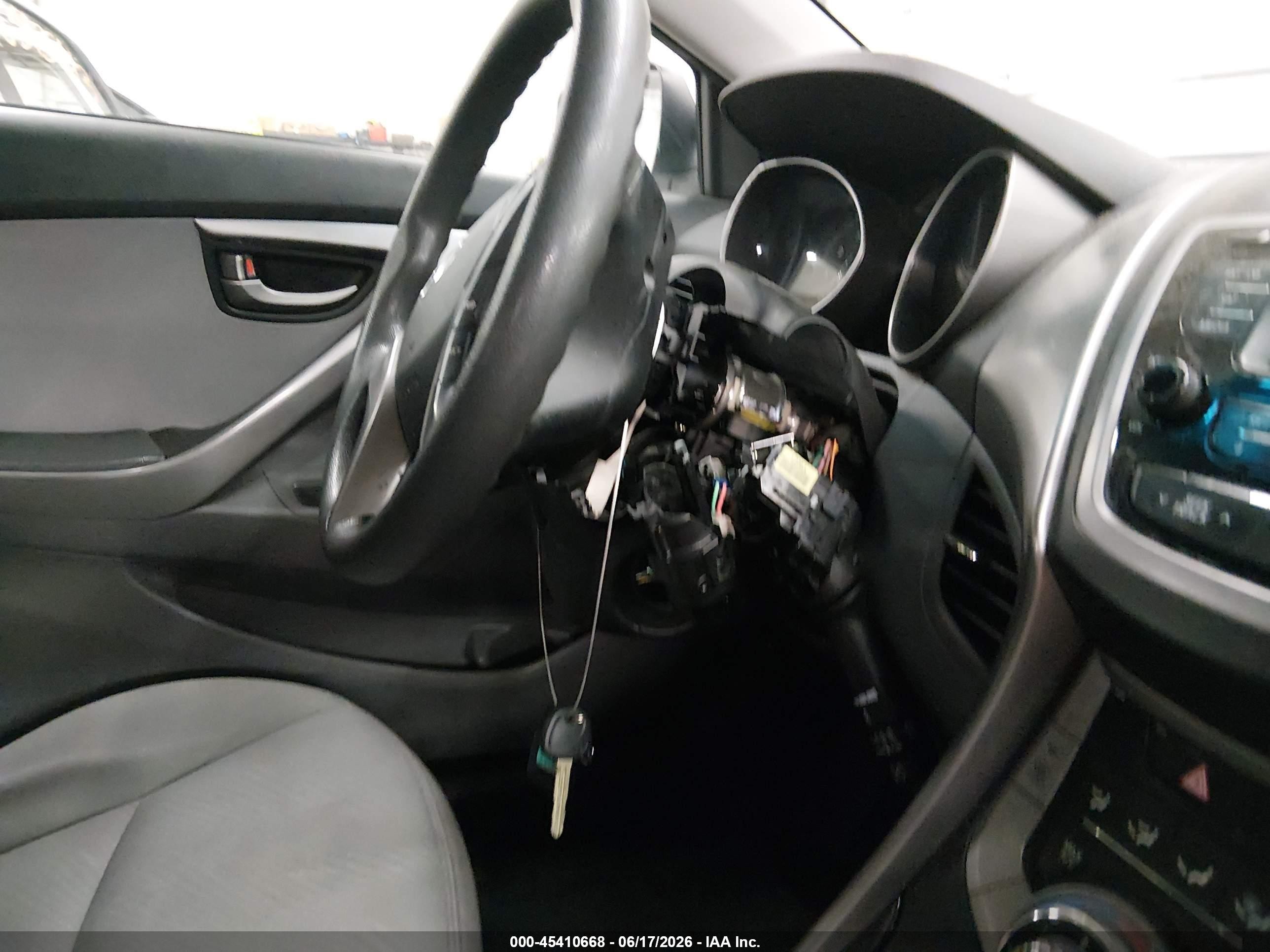 2013 Hyundai Elantra Gls Серебряный vin: 5NPDH4AE1DH320125