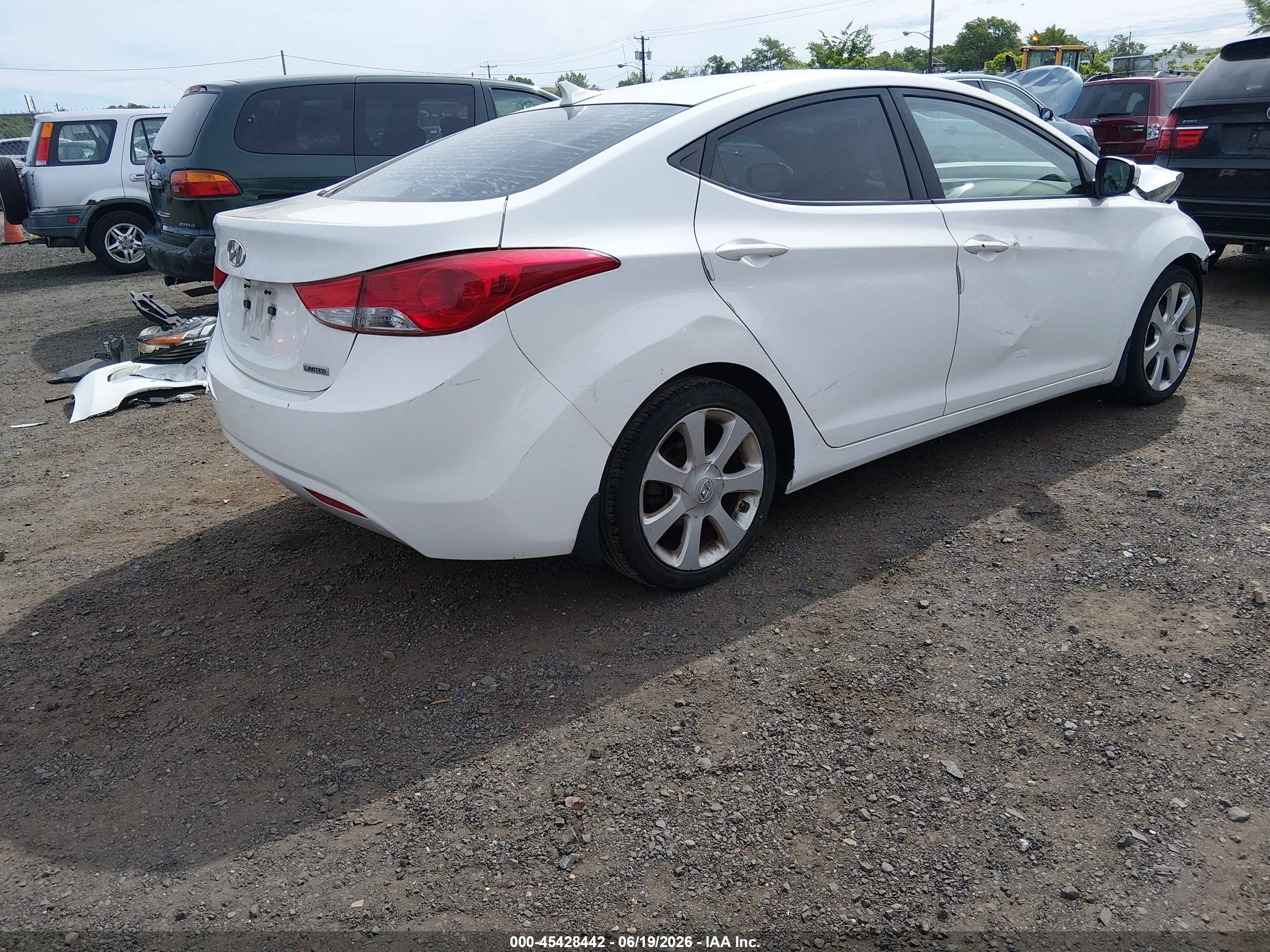 2013 Hyundai Elantra Limited White vin: 5NPDH4AE1DH322246