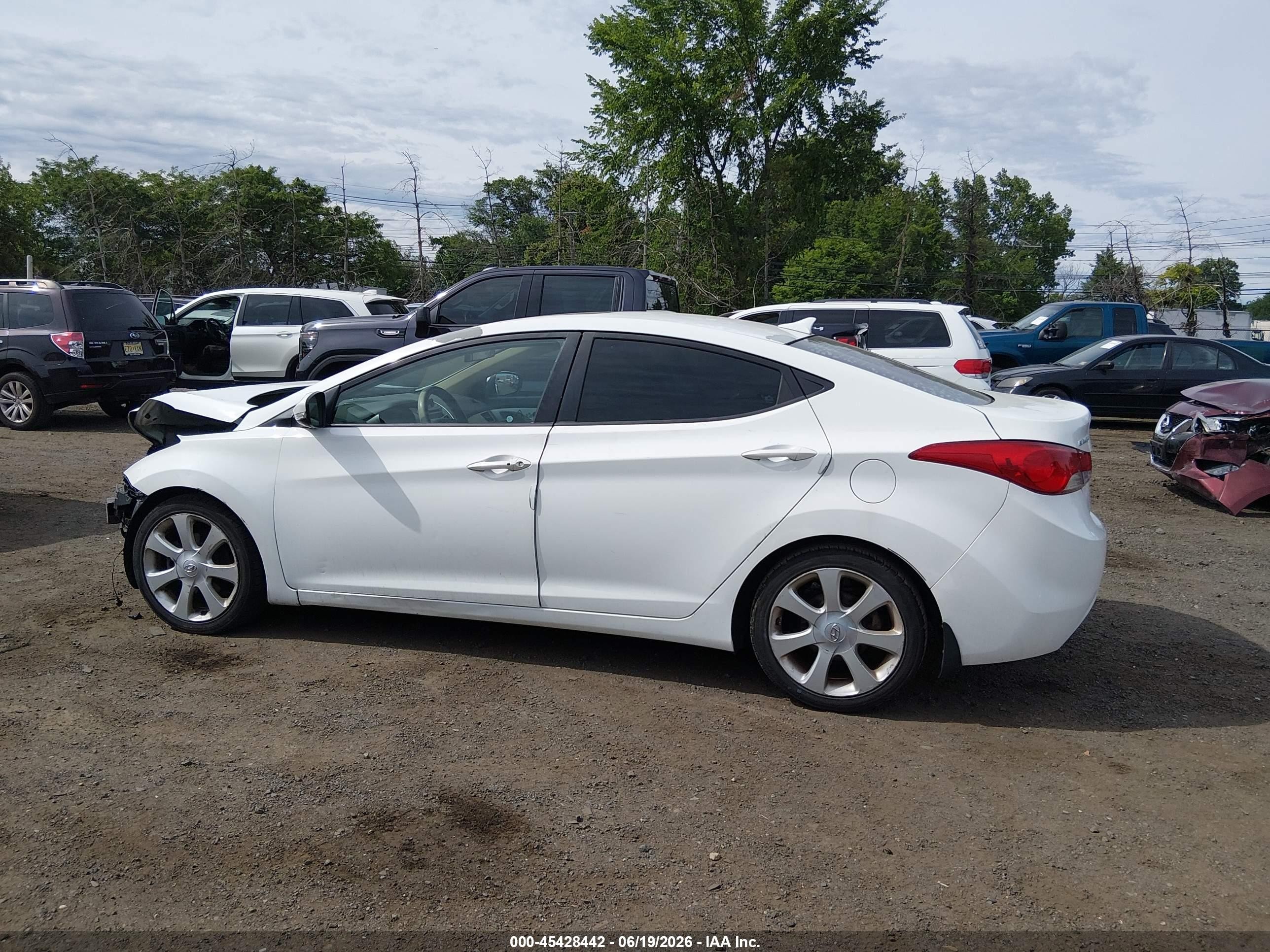 2013 Hyundai Elantra Limited White vin: 5NPDH4AE1DH322246