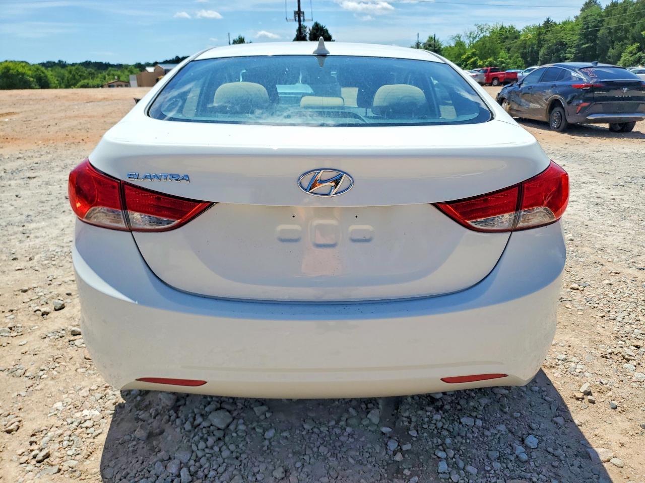 2013 Hyundai Elantra Gls White vin: 5NPDH4AE1DH334977