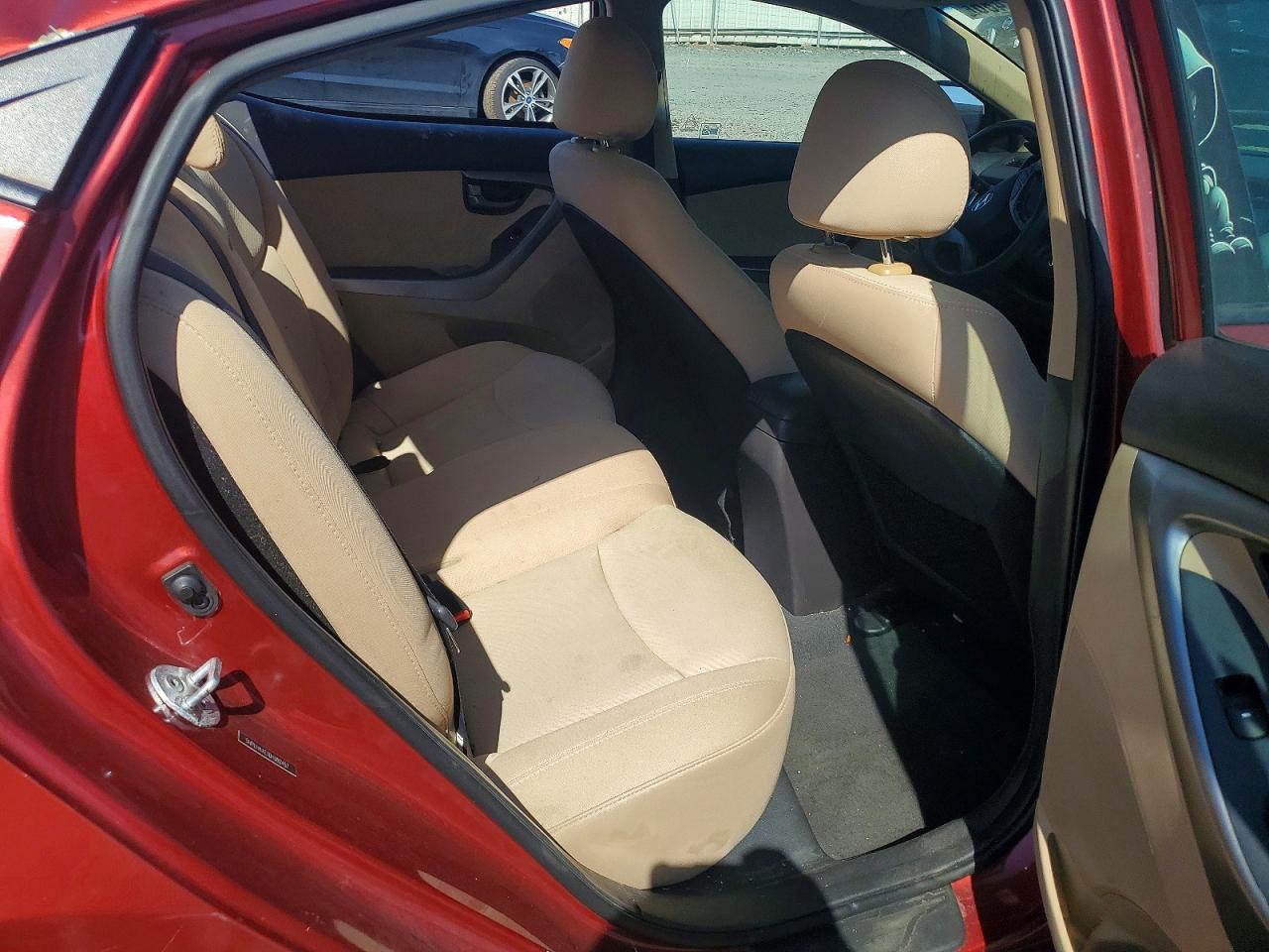 2013 Hyundai Elantra Maroon vin: 5NPDH4AE1DH392457