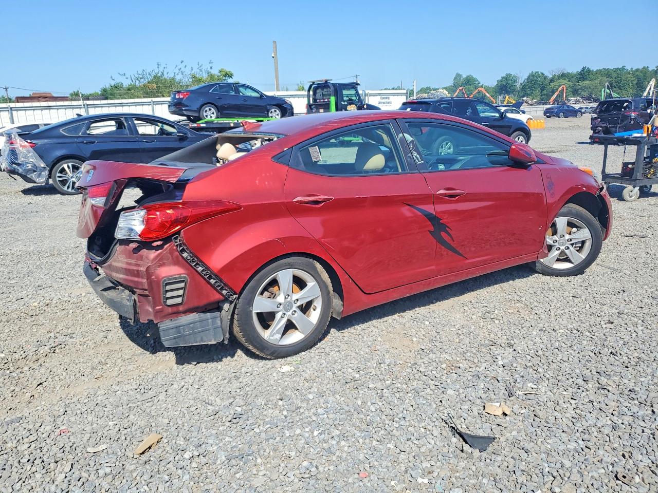 2013 Hyundai Elantra Maroon vin: 5NPDH4AE1DH392457