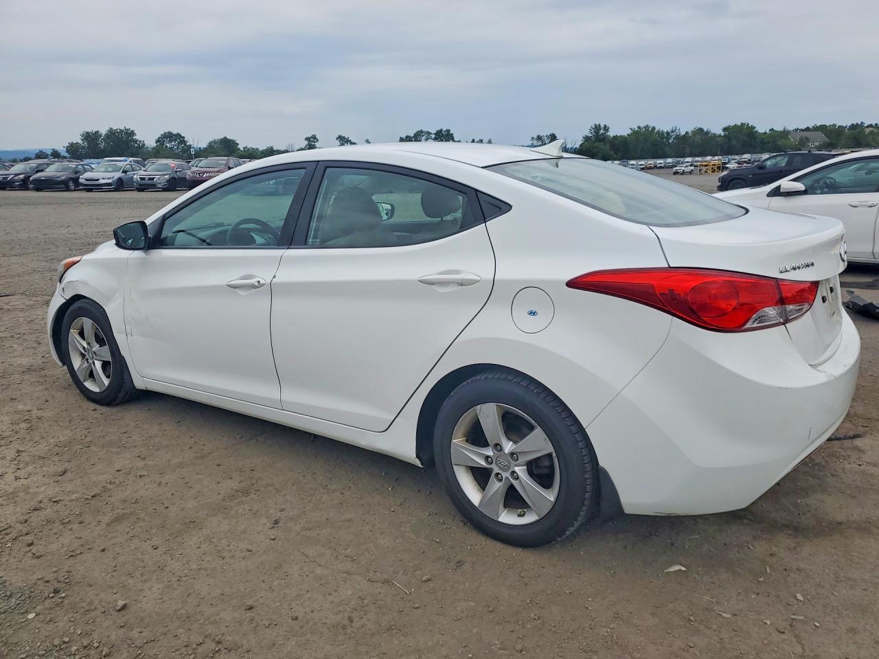 2013 Hyundai Elantra Gls White vin: 5NPDH4AE1DH424937
