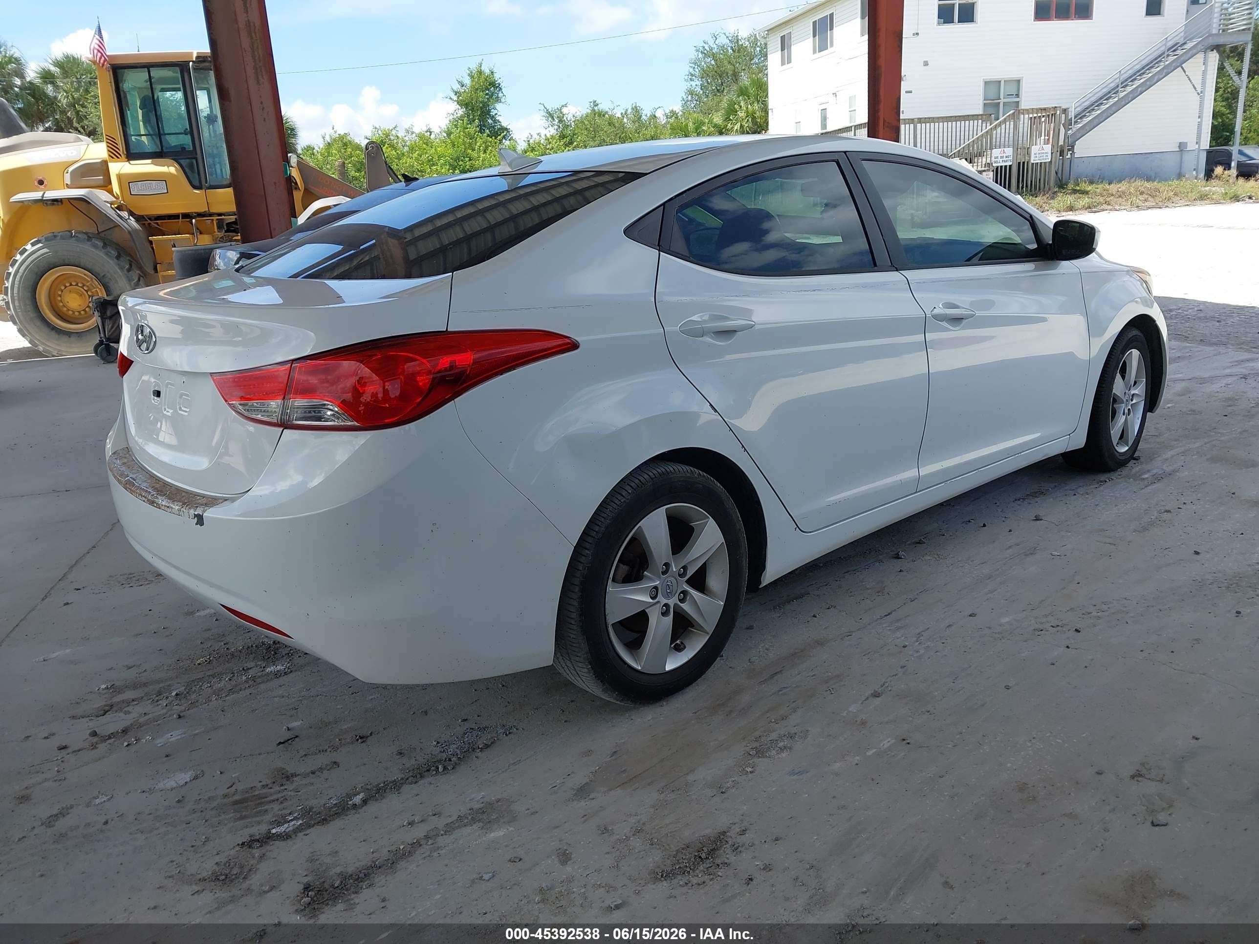2013 Hyundai Elantra Gls White vin: 5NPDH4AE1DH442239