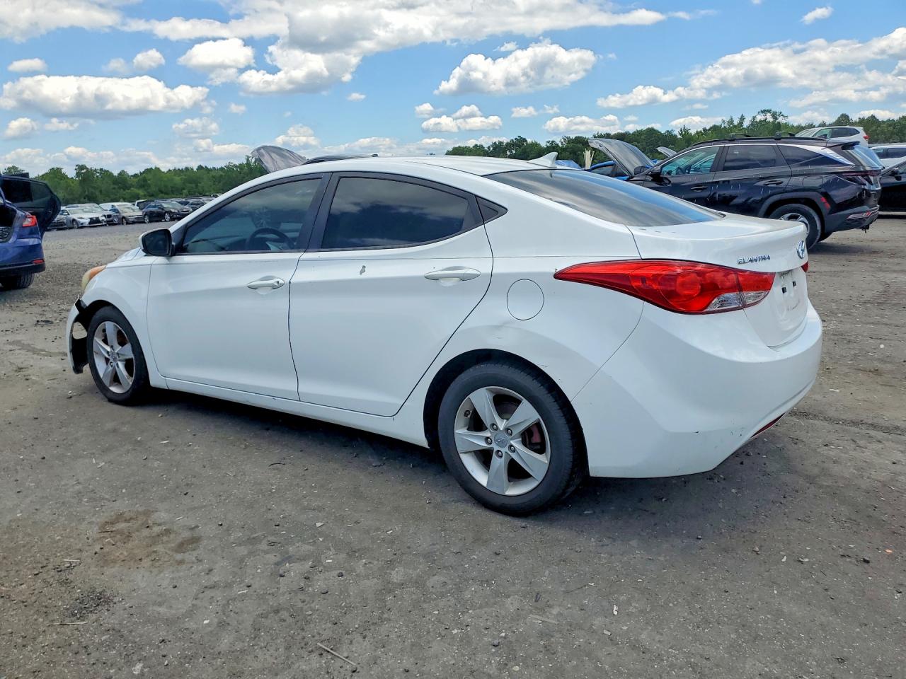2013 Hyundai Elantra Gls Белый vin: 5NPDH4AE1DH452205