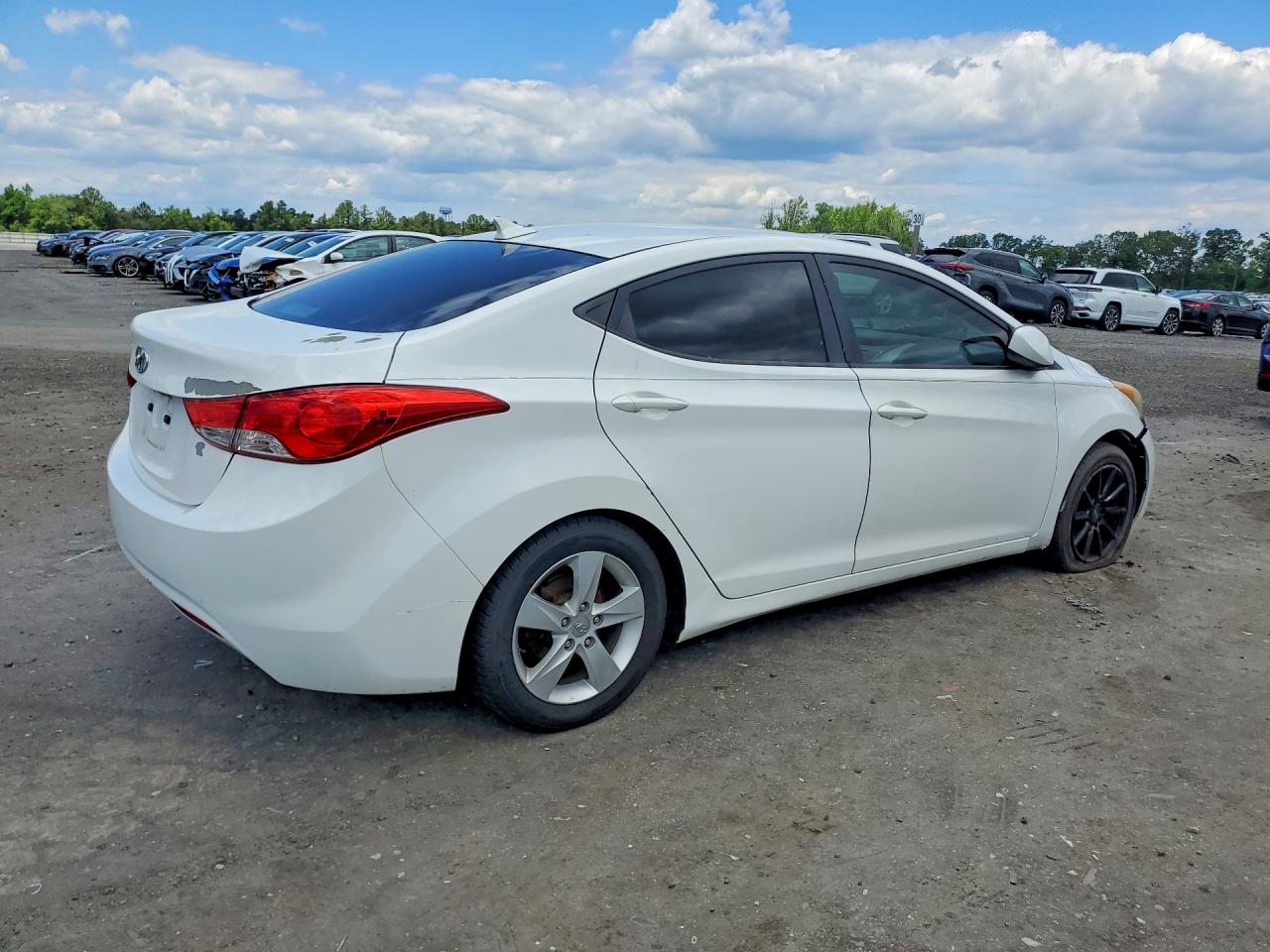 2013 Hyundai Elantra Gls Белый vin: 5NPDH4AE1DH452205