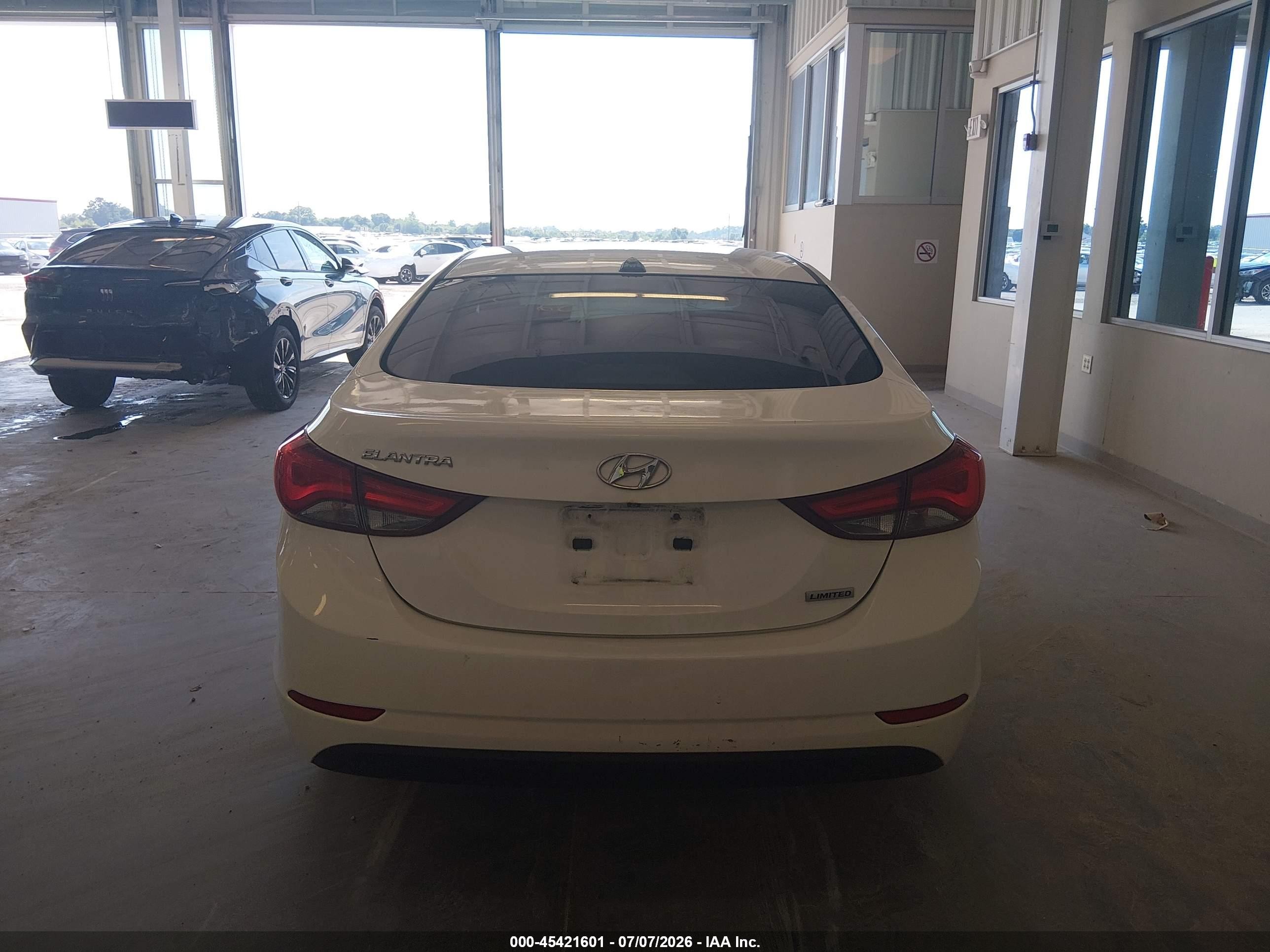 2014 Hyundai Elantra Limited White vin: 5NPDH4AE1EH475551