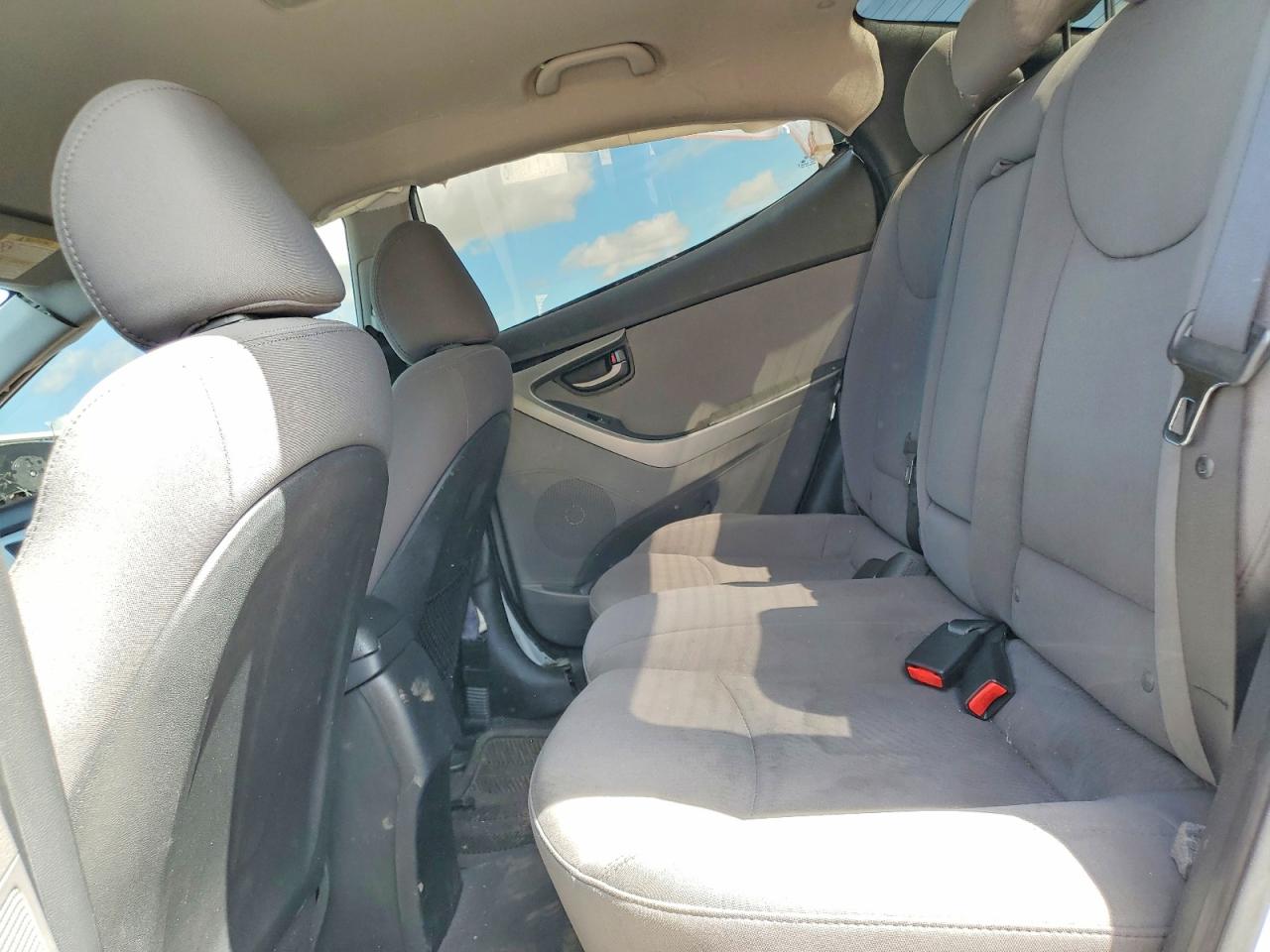 2014 Hyundai Elantra Se White vin: 5NPDH4AE1EH484203
