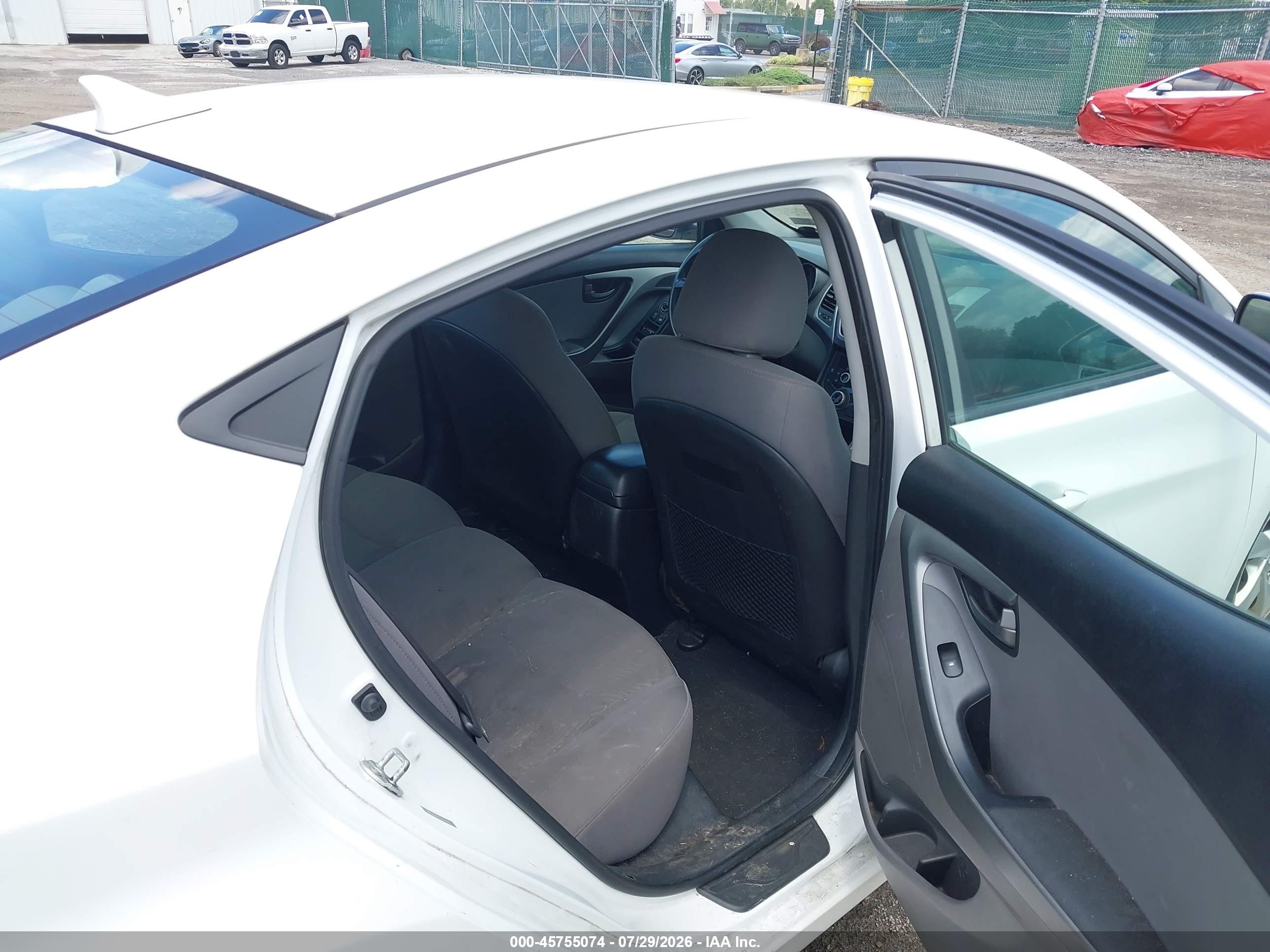 2014 Hyundai Elantra Se White vin: 5NPDH4AE1EH486095