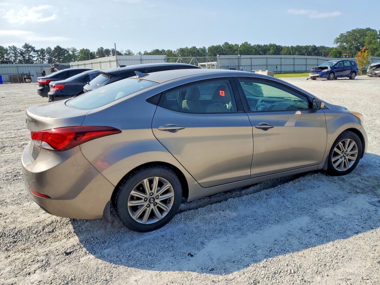 2014 Hyundai Elantra Se Tan vin: 5NPDH4AE1EH501596