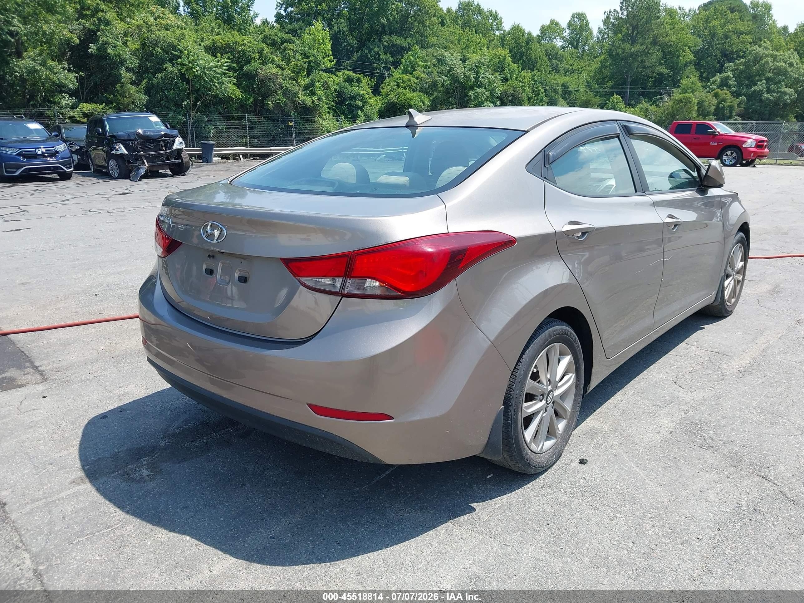 2014 Hyundai Elantra Se Silver vin: 5NPDH4AE1EH501615