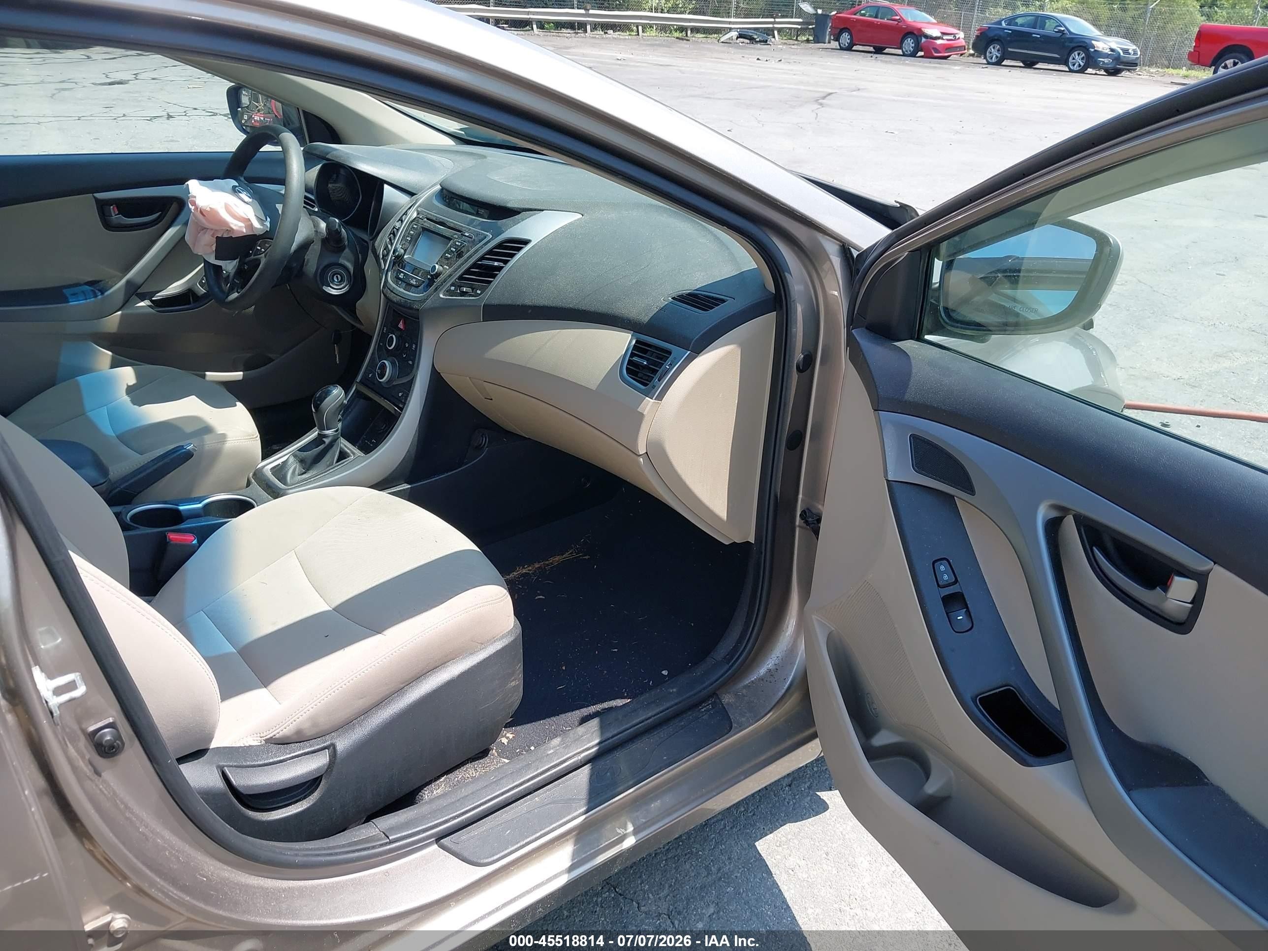 2014 Hyundai Elantra Se Silver vin: 5NPDH4AE1EH501615