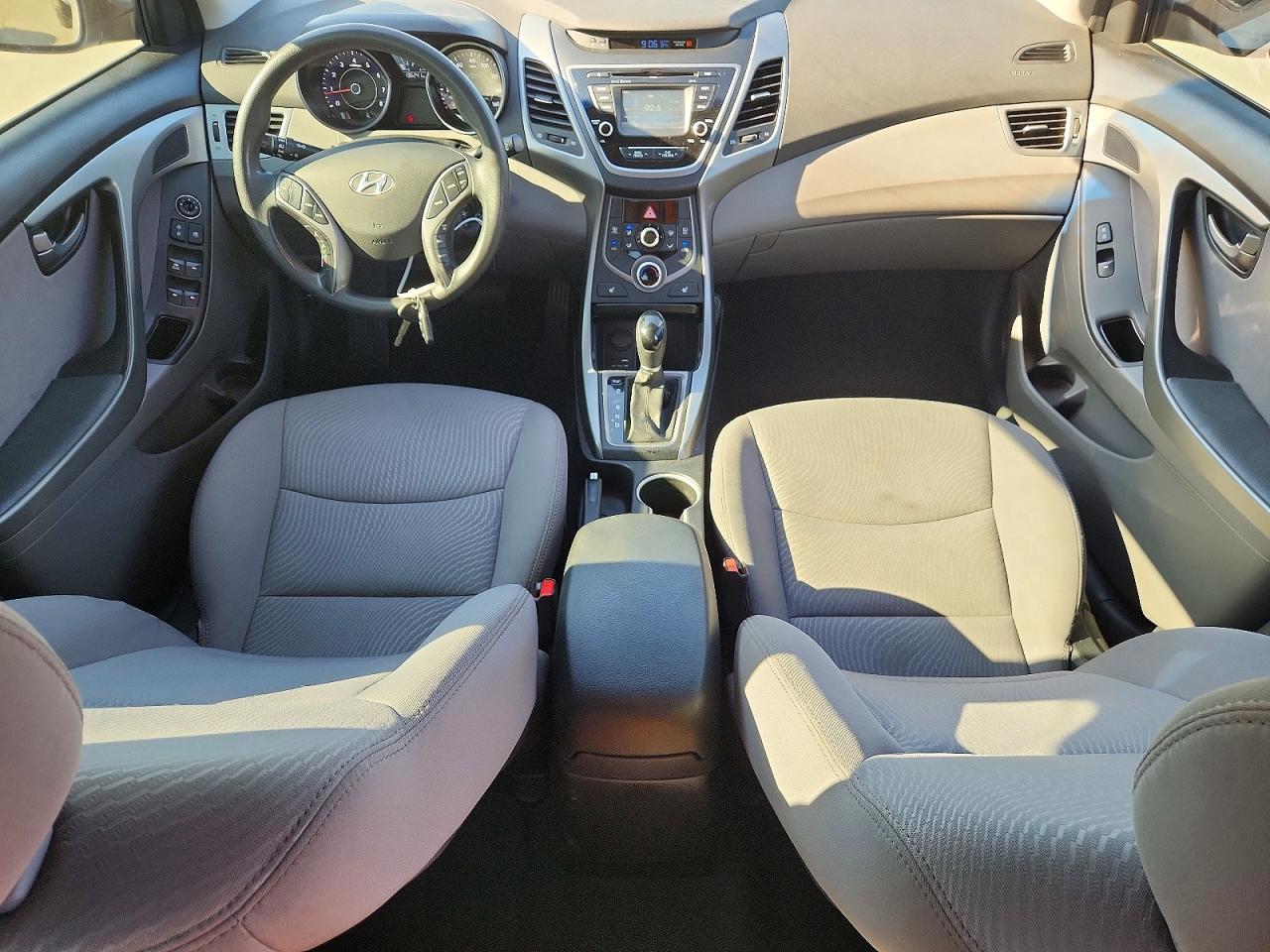 2014 Hyundai Elantra Se Silver vin: 5NPDH4AE1EH505731