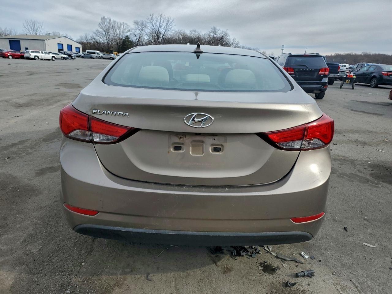 2014 Hyundai Elantra Se Gold vin: 5NPDH4AE1EH513389