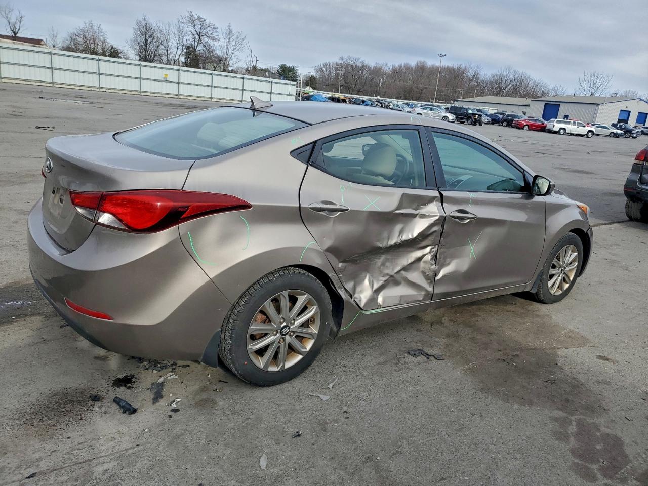 2014 Hyundai Elantra Se Gold vin: 5NPDH4AE1EH513389
