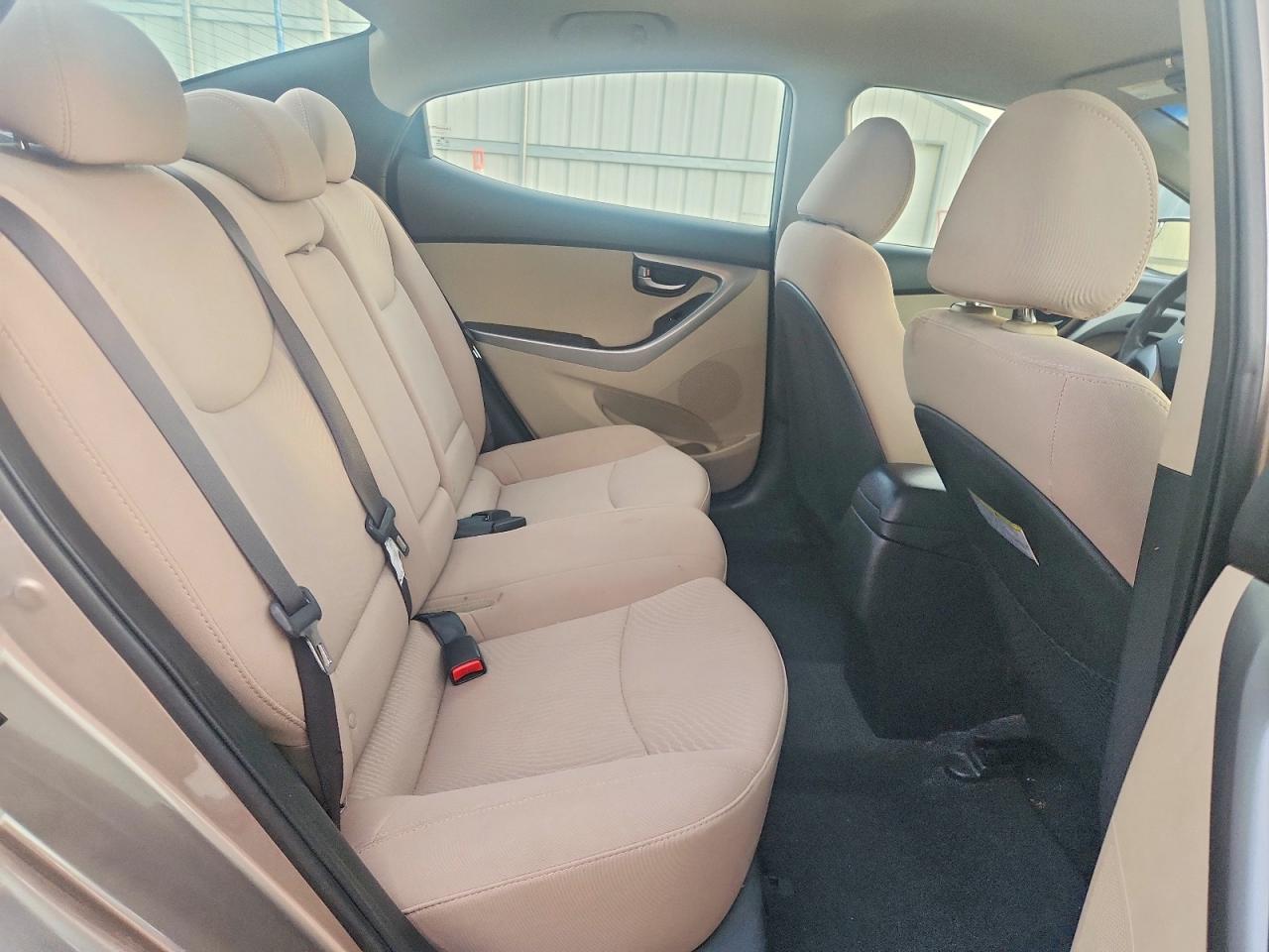2014 Hyundai Elantra Se Желто-коричневый vin: 5NPDH4AE1EH513988