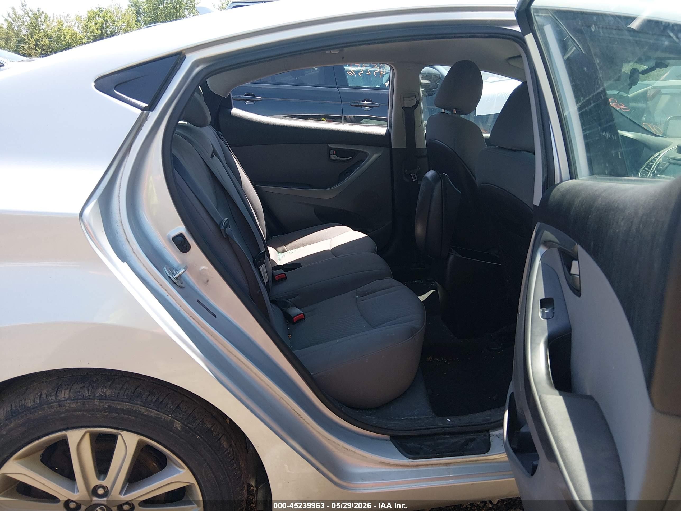 2014 Hyundai Elantra Se Silver vin: 5NPDH4AE1EH515580