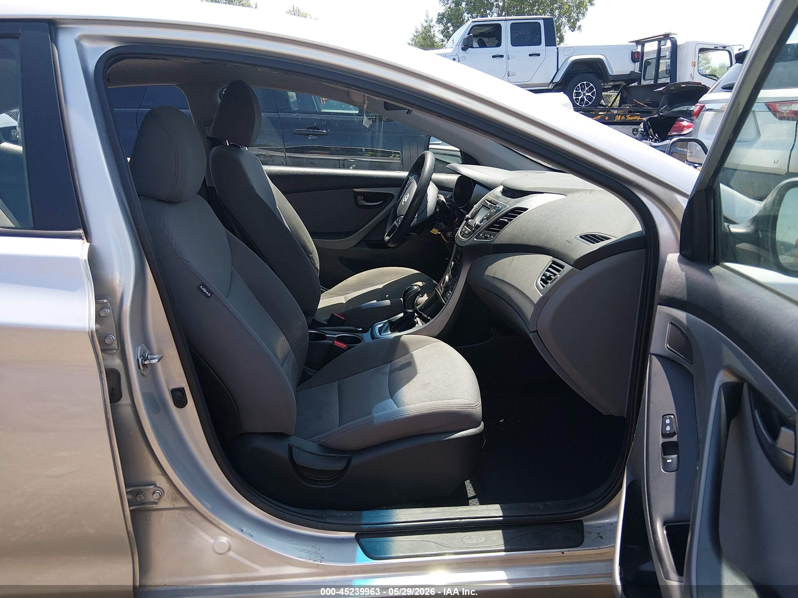 2014 Hyundai Elantra Se Silver vin: 5NPDH4AE1EH515580