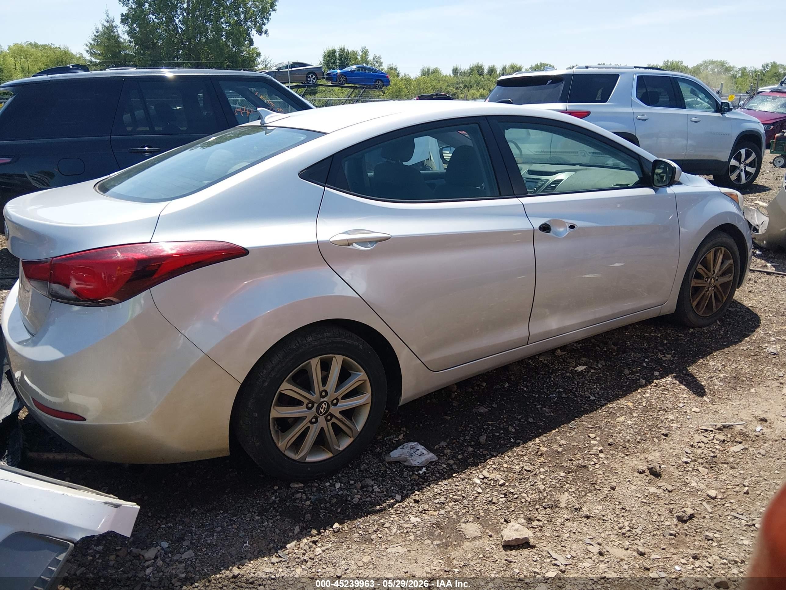 2014 Hyundai Elantra Se Silver vin: 5NPDH4AE1EH515580