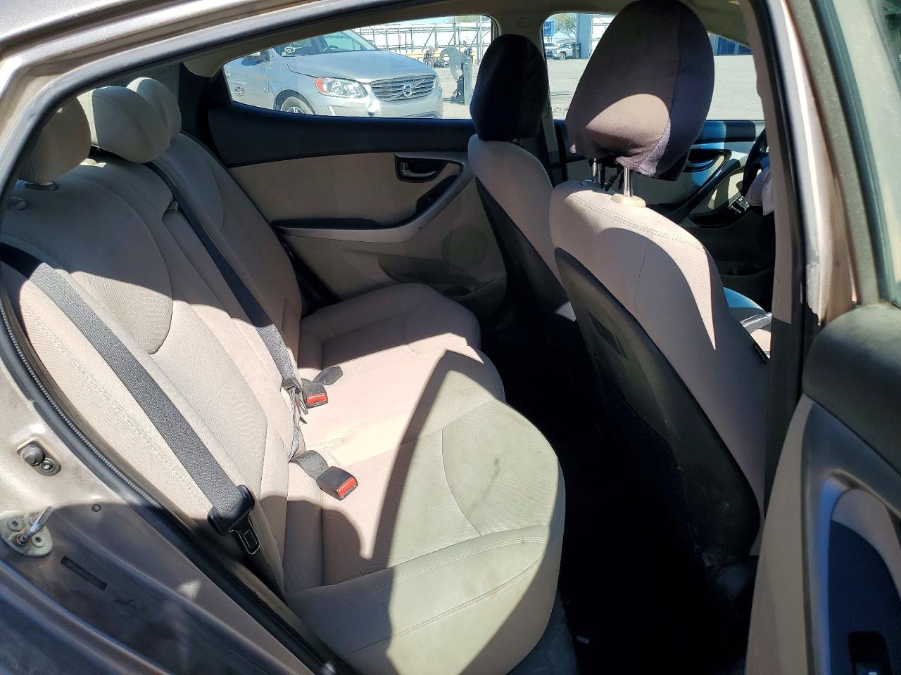 2014 Hyundai Elantra Se Tan vin: 5NPDH4AE1EH518303