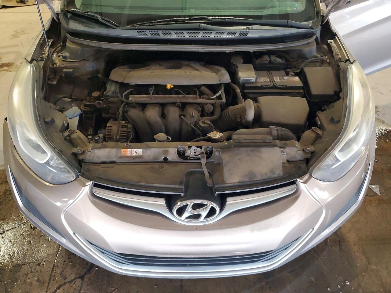 2014 Hyundai Elantra Se Коричневый vin: 5NPDH4AE1EH537532
