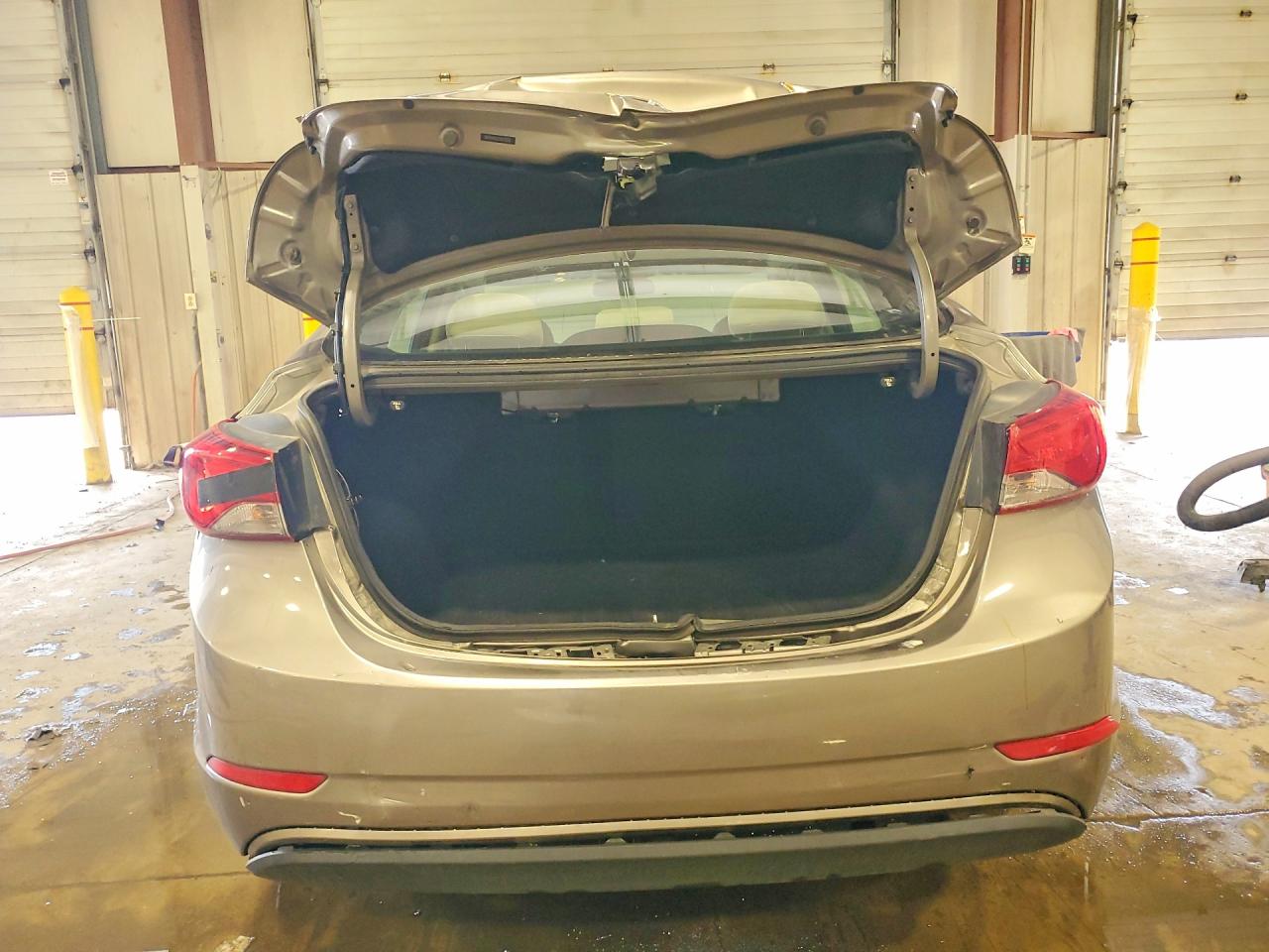 2014 Hyundai Elantra Se Коричневый vin: 5NPDH4AE1EH537532