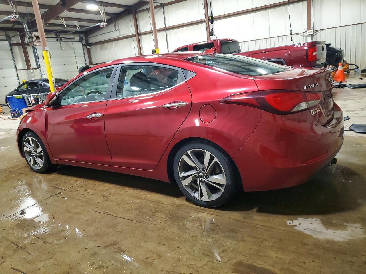 2015 Hyundai Elantra Limited Red vin: 5NPDH4AE1FH551576