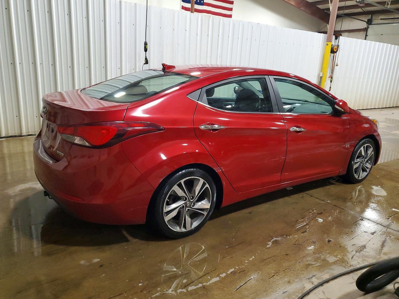 2015 Hyundai Elantra Limited Red vin: 5NPDH4AE1FH551576