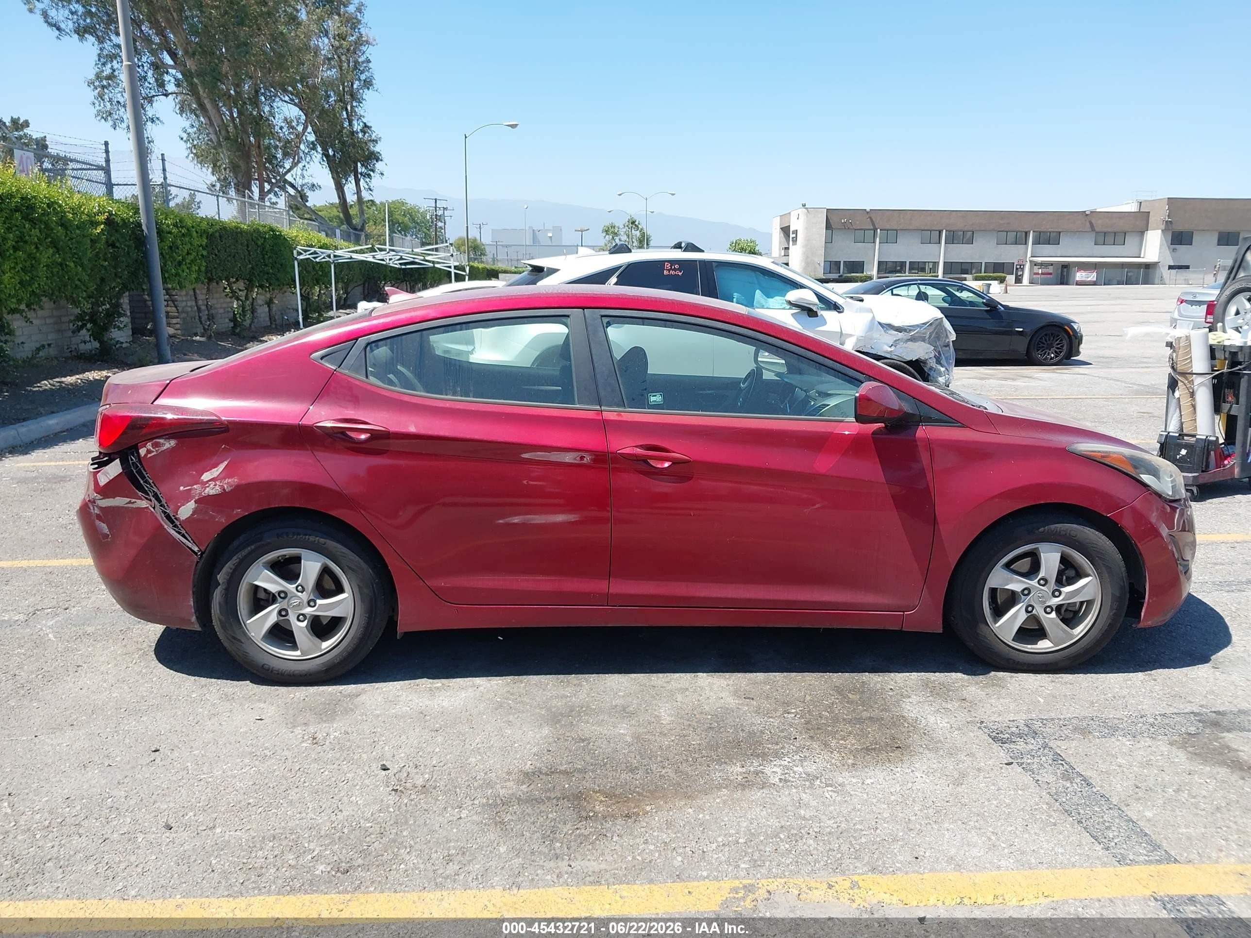 2015 Hyundai Elantra Se Красный vin: 5NPDH4AE1FH568958