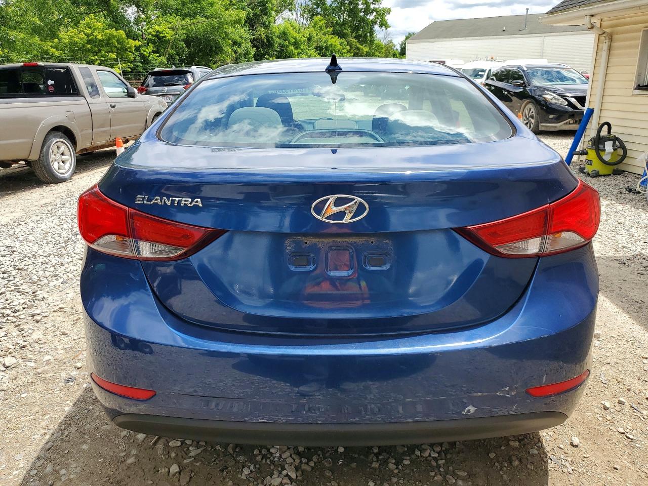 2015 Hyundai Elantra Se Синий vin: 5NPDH4AE1FH575246