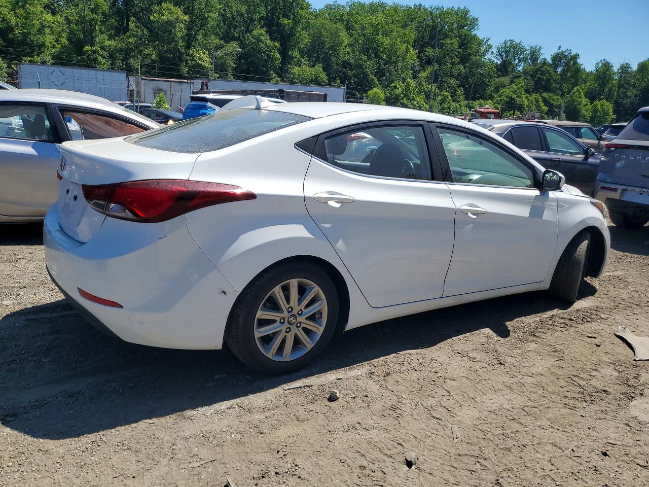 2015 Hyundai Elantra White vin: 5NPDH4AE1FH582391