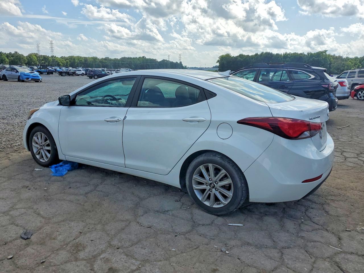 2015 Hyundai Elantra Se White vin: 5NPDH4AE1FH584027