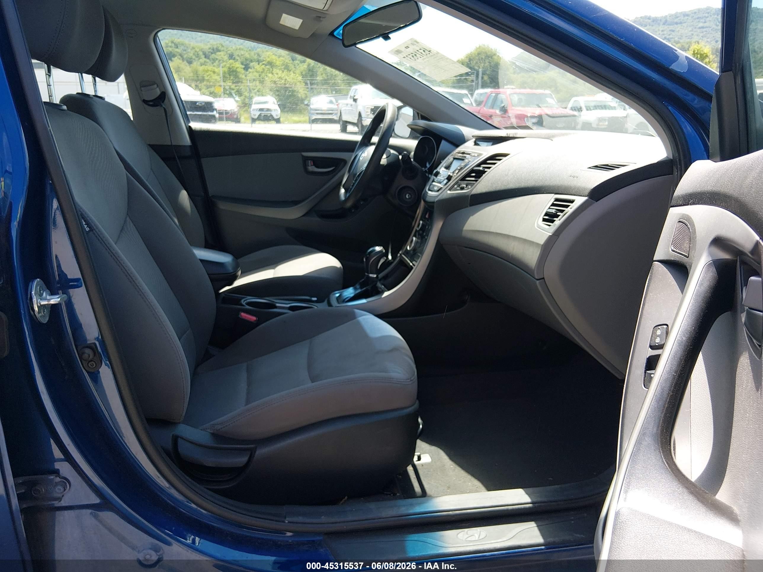 2015 Hyundai Elantra Se Blue vin: 5NPDH4AE1FH587056