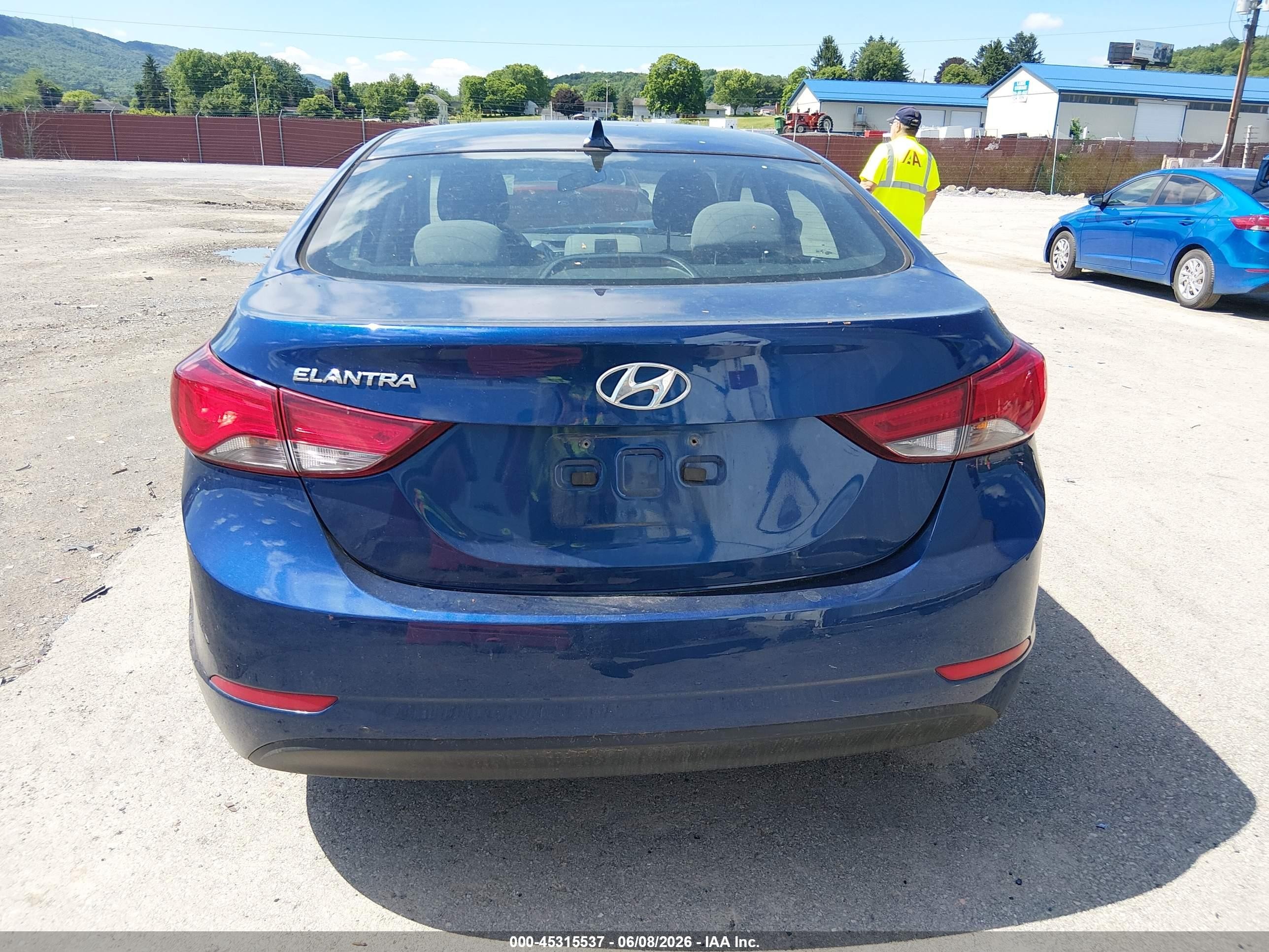 2015 Hyundai Elantra Se Blue vin: 5NPDH4AE1FH587056