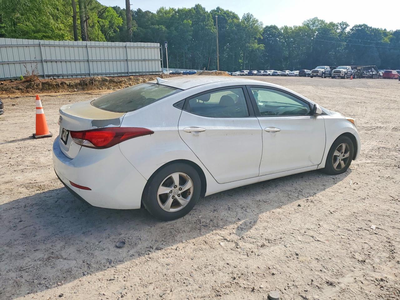2015 Hyundai Elantra Se White vin: 5NPDH4AE1FH589390
