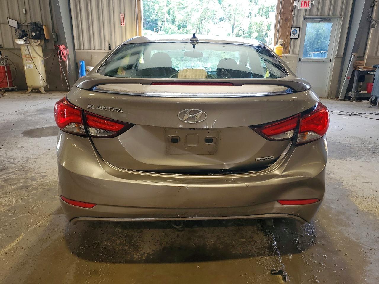 2015 Hyundai Elantra Limited Silver vin: 5NPDH4AE1FH589826