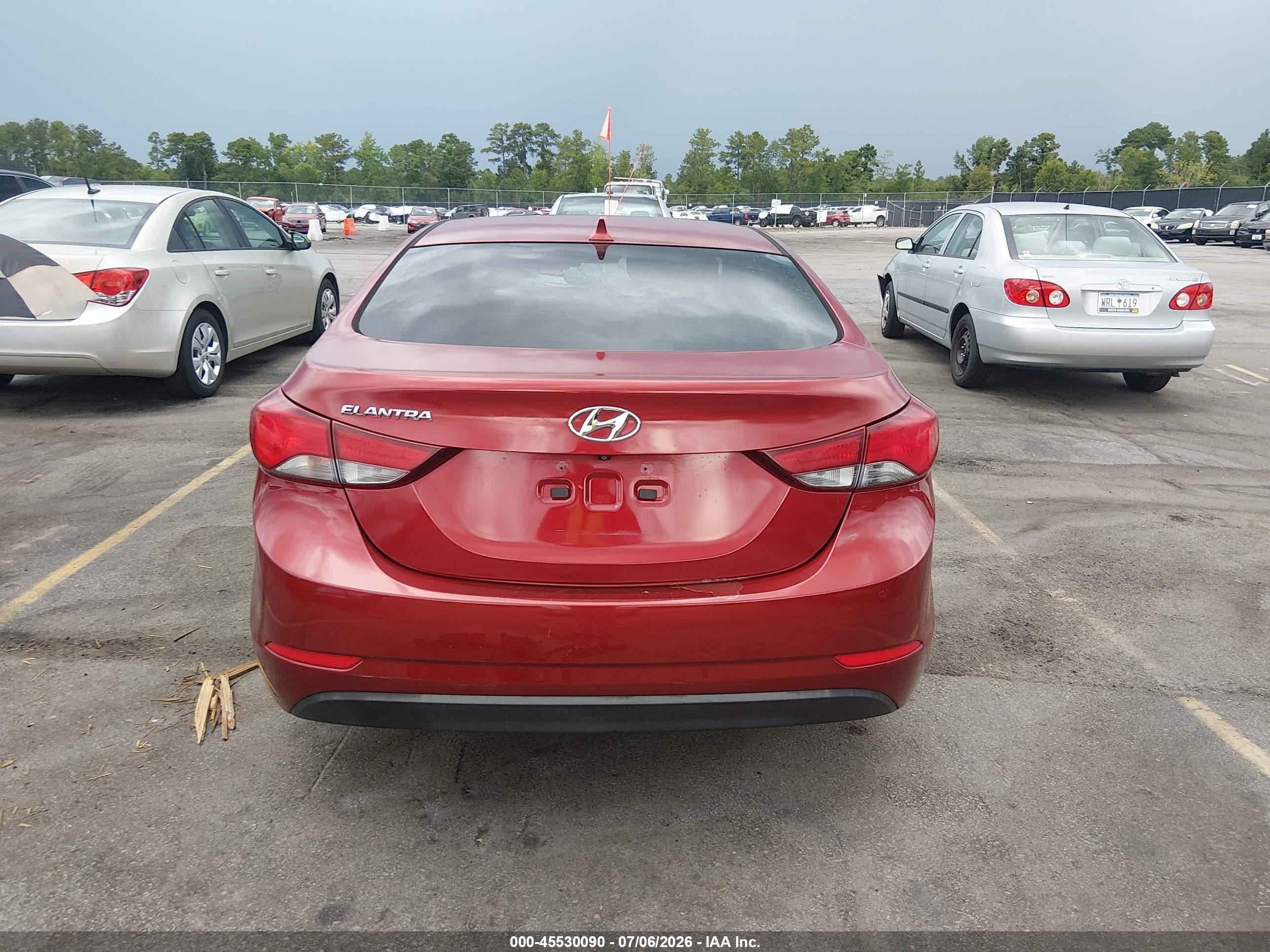 2015 Hyundai Elantra Se Red vin: 5NPDH4AE1FH591902