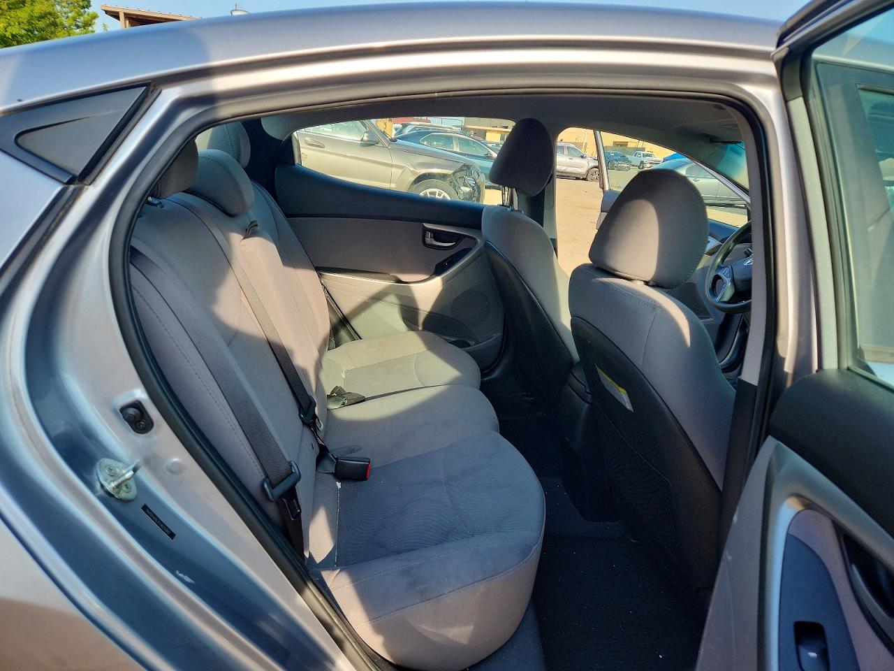 2015 Hyundai Elantra Se Silver vin: 5NPDH4AE1FH605992