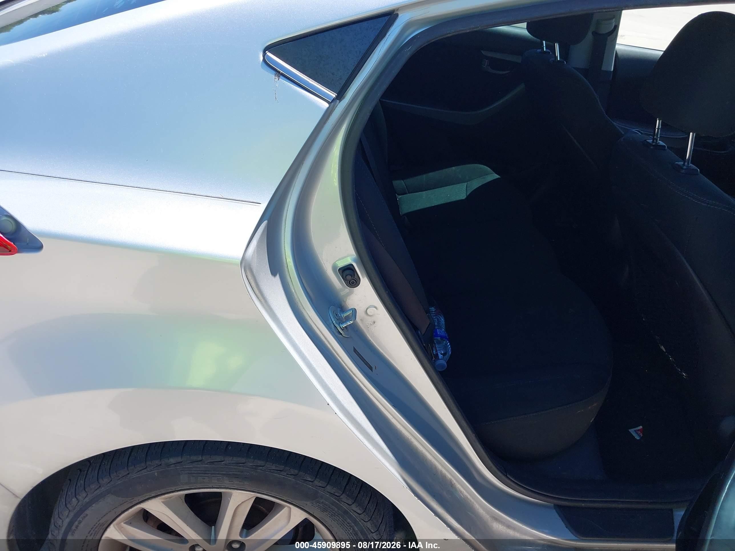 2015 Hyundai Elantra Se Silver vin: 5NPDH4AE1FH615261