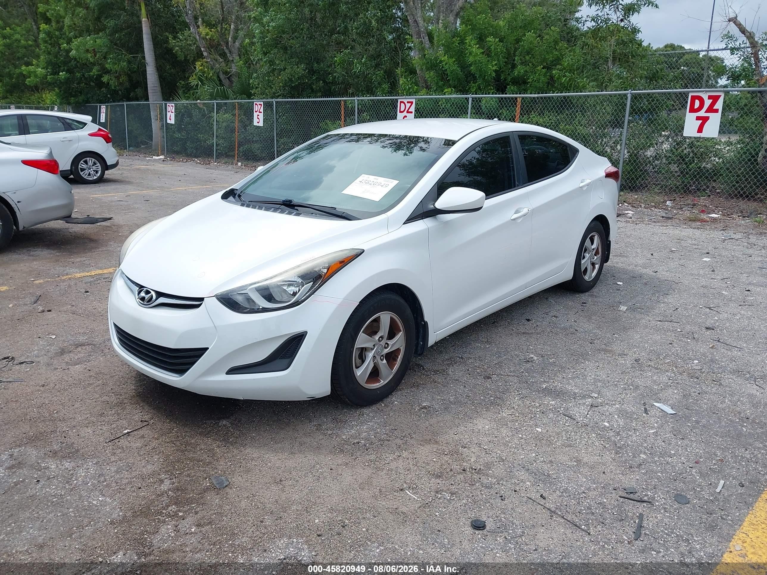 2015 Hyundai Elantra Se White vin: 5NPDH4AE1FH616720