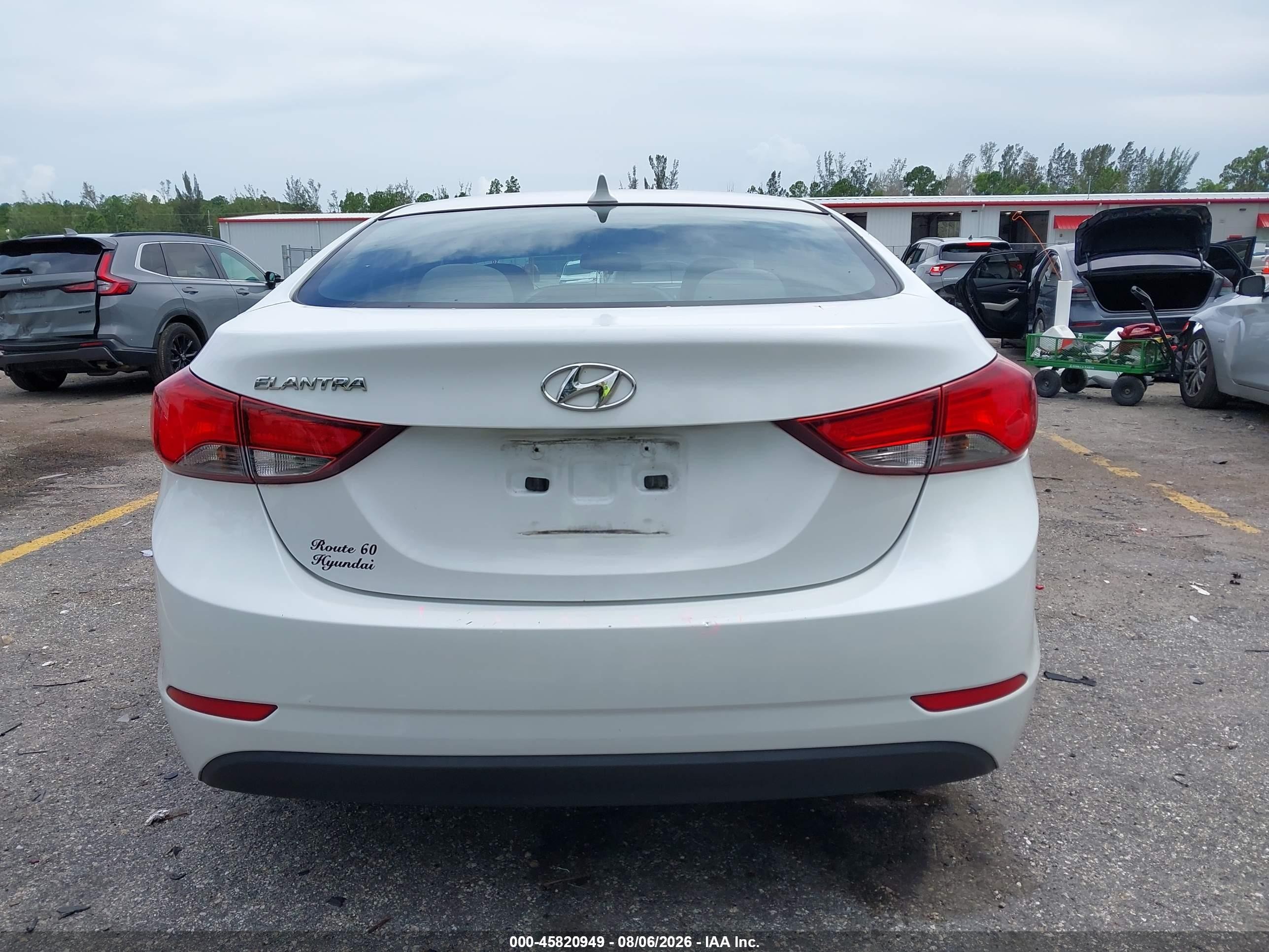 2015 Hyundai Elantra Se White vin: 5NPDH4AE1FH616720