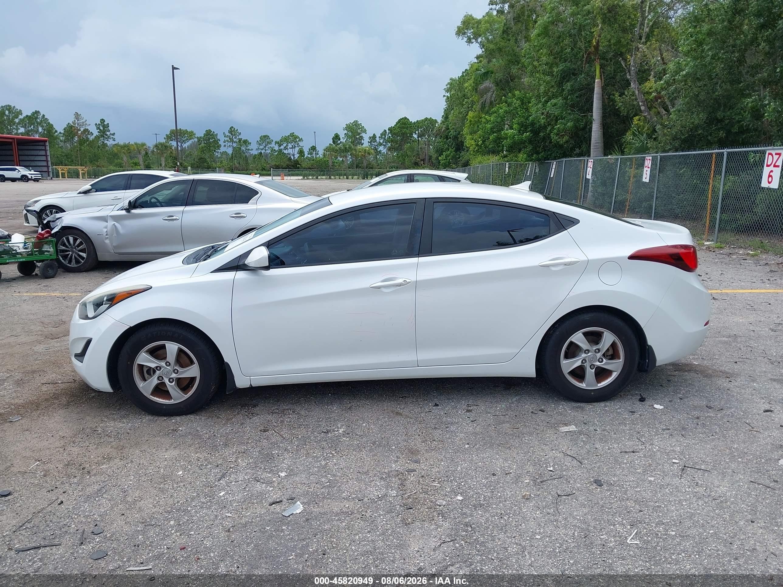 2015 Hyundai Elantra Se White vin: 5NPDH4AE1FH616720