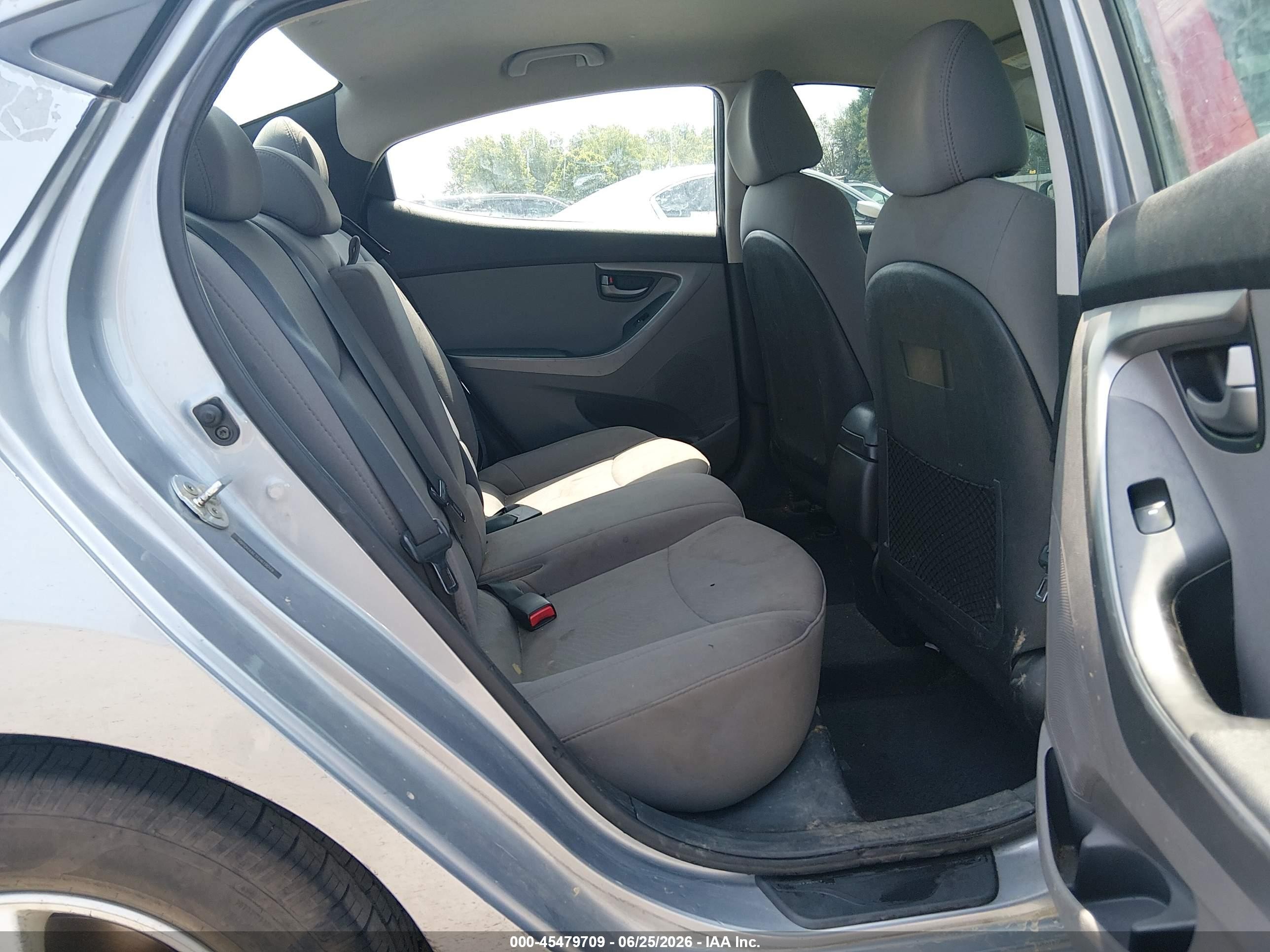 2015 Hyundai Elantra Se Silver vin: 5NPDH4AE1FH619049