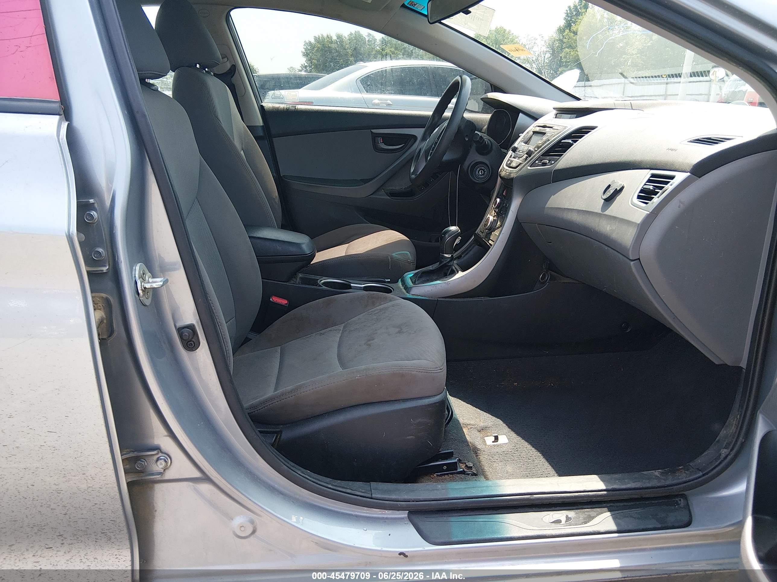 2015 Hyundai Elantra Se Silver vin: 5NPDH4AE1FH619049