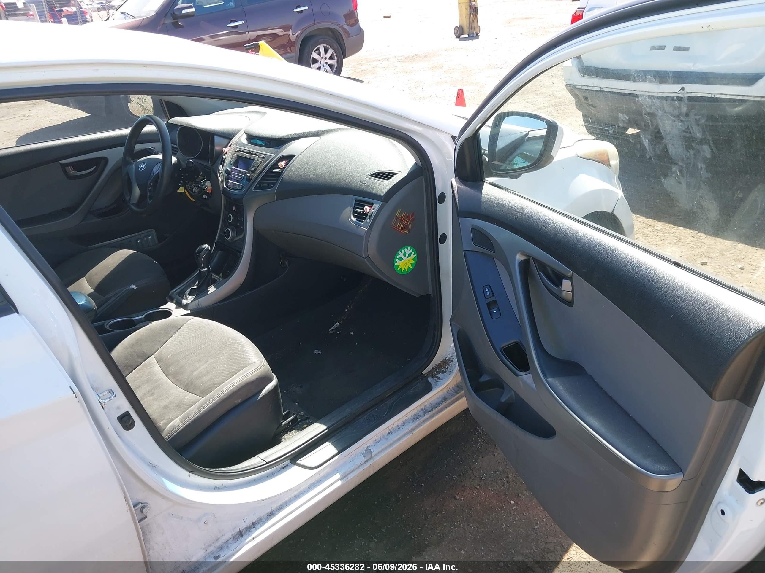 2015 Hyundai Elantra Se White vin: 5NPDH4AE1FH622890