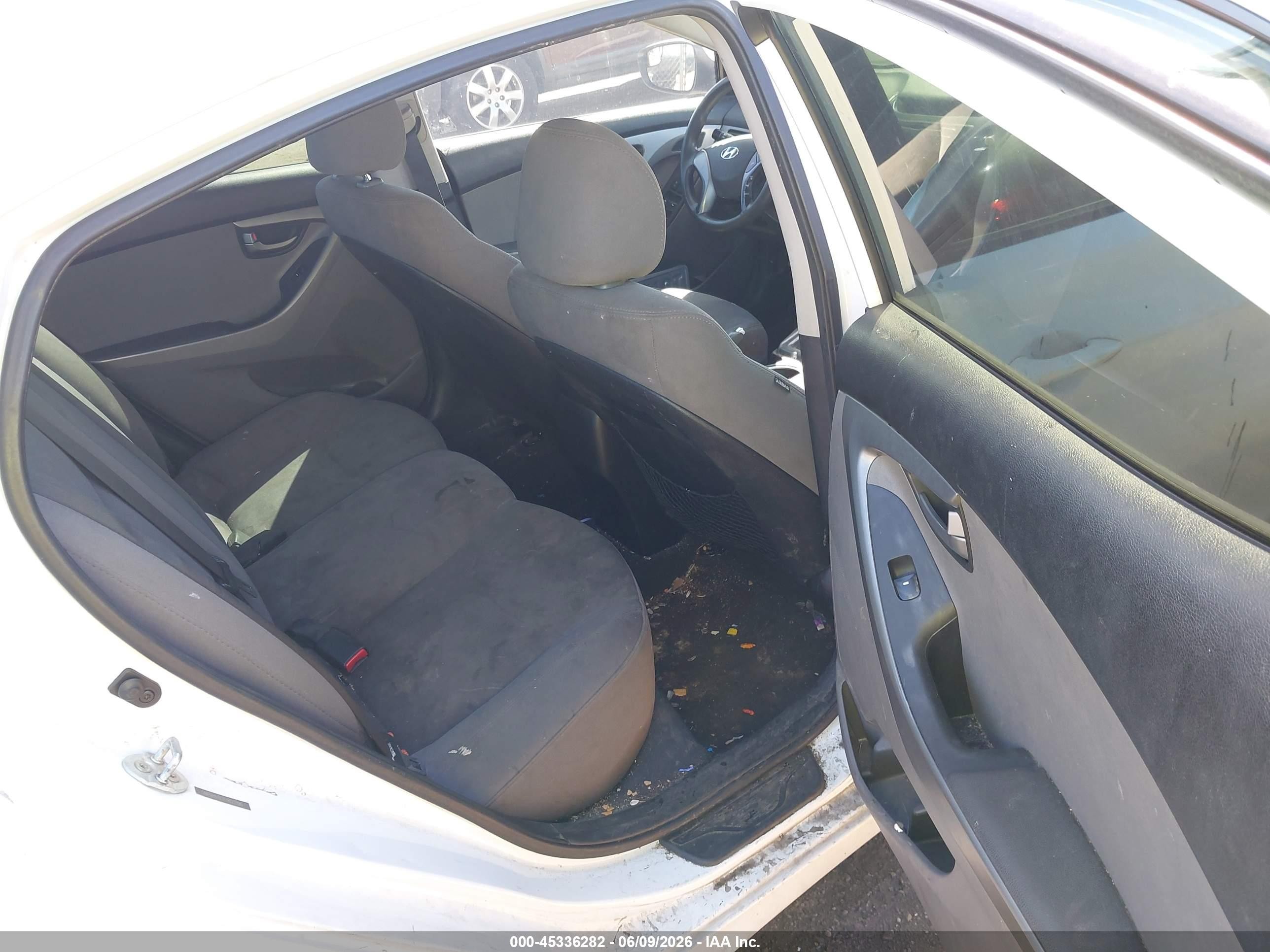 2015 Hyundai Elantra Se White vin: 5NPDH4AE1FH622890